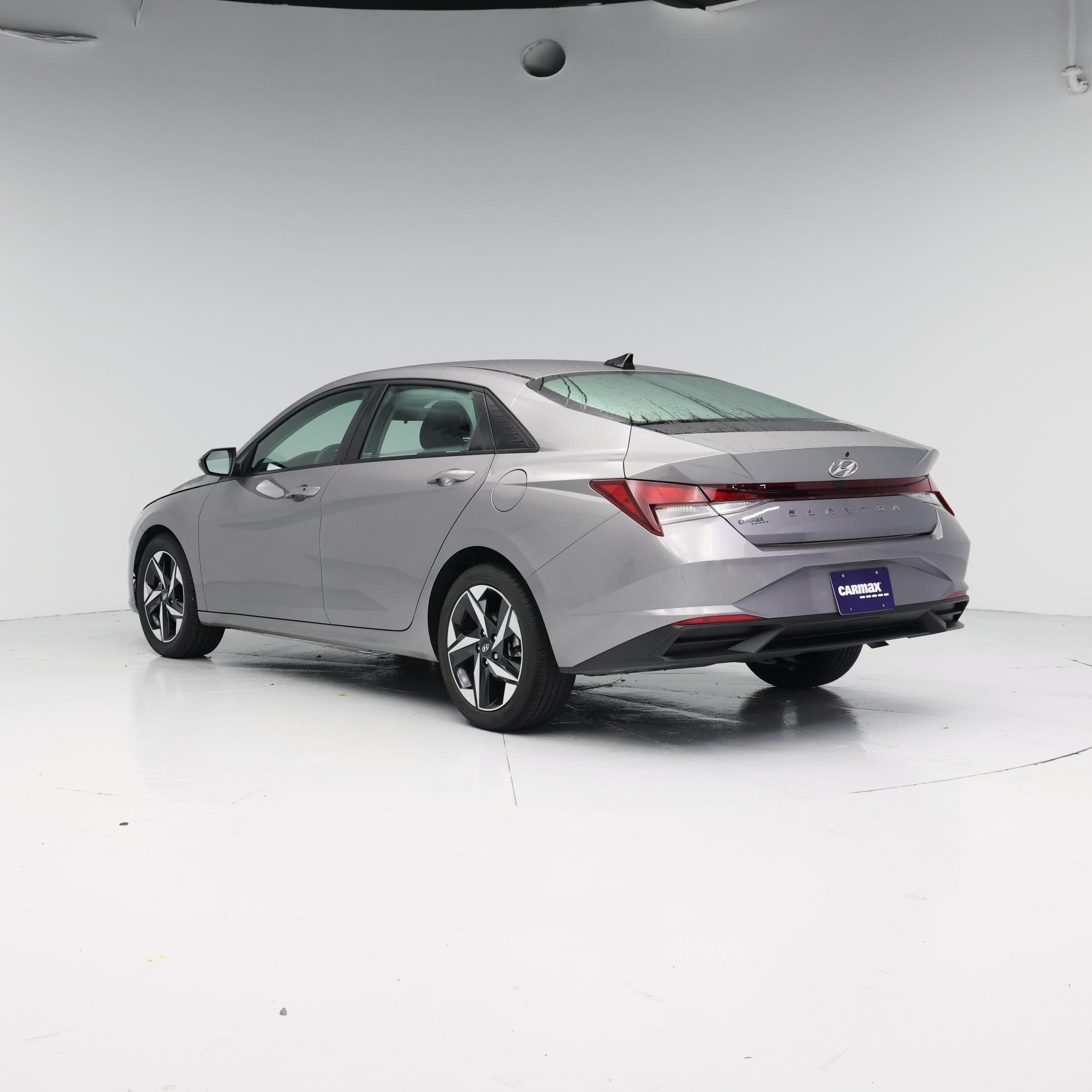 Thumbnail: 2023 Hyundai Elantra - 2