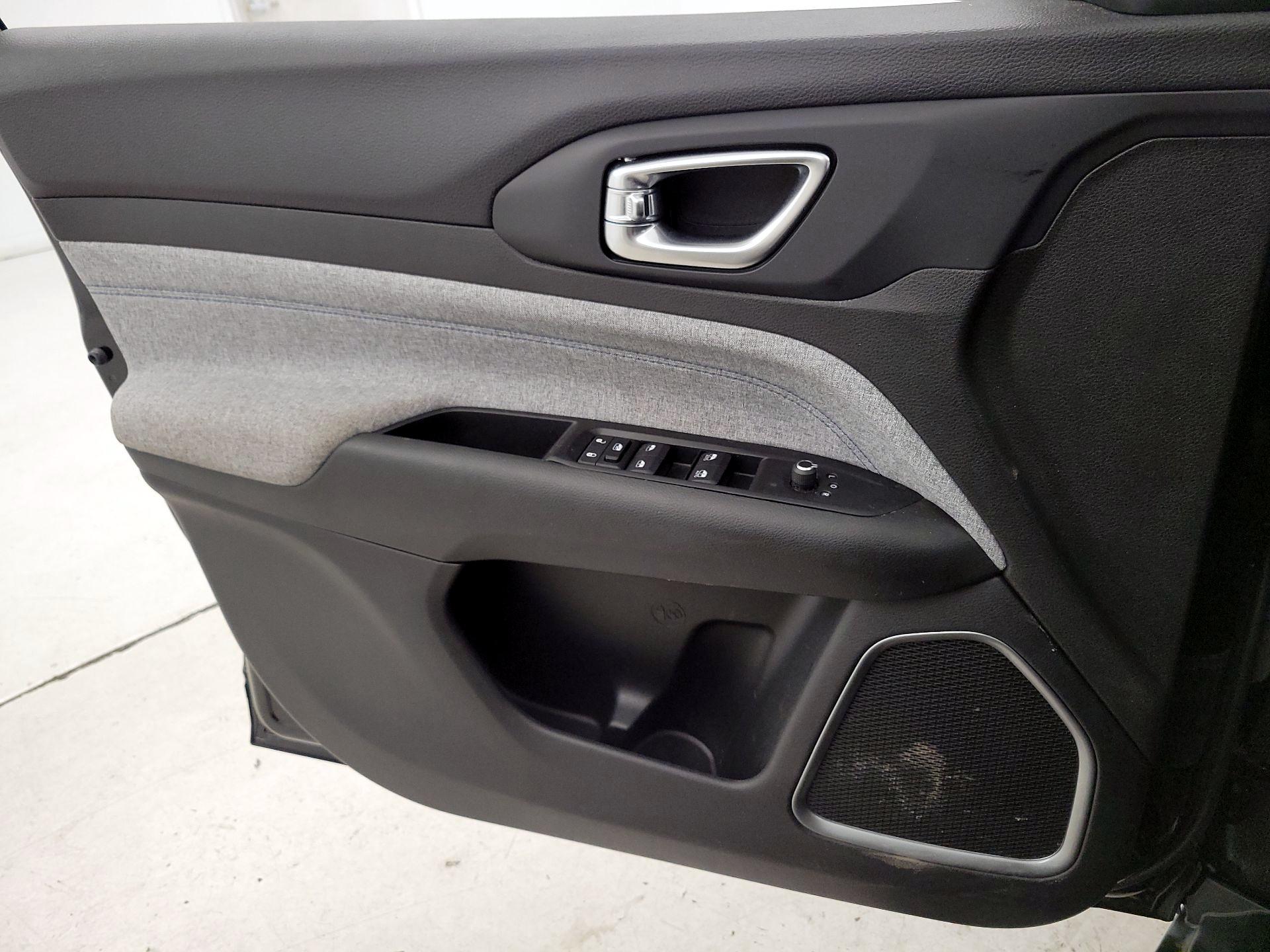 Thumbnail: 2022 Jeep Compass - 12