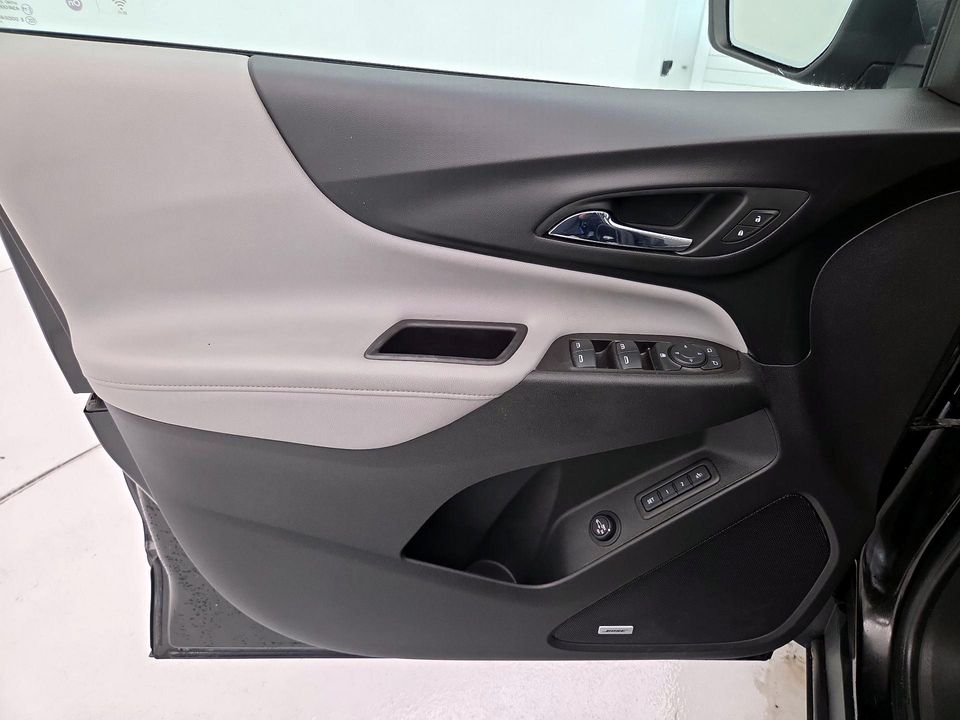 Thumbnail: 2020 Chevrolet Equinox - 12