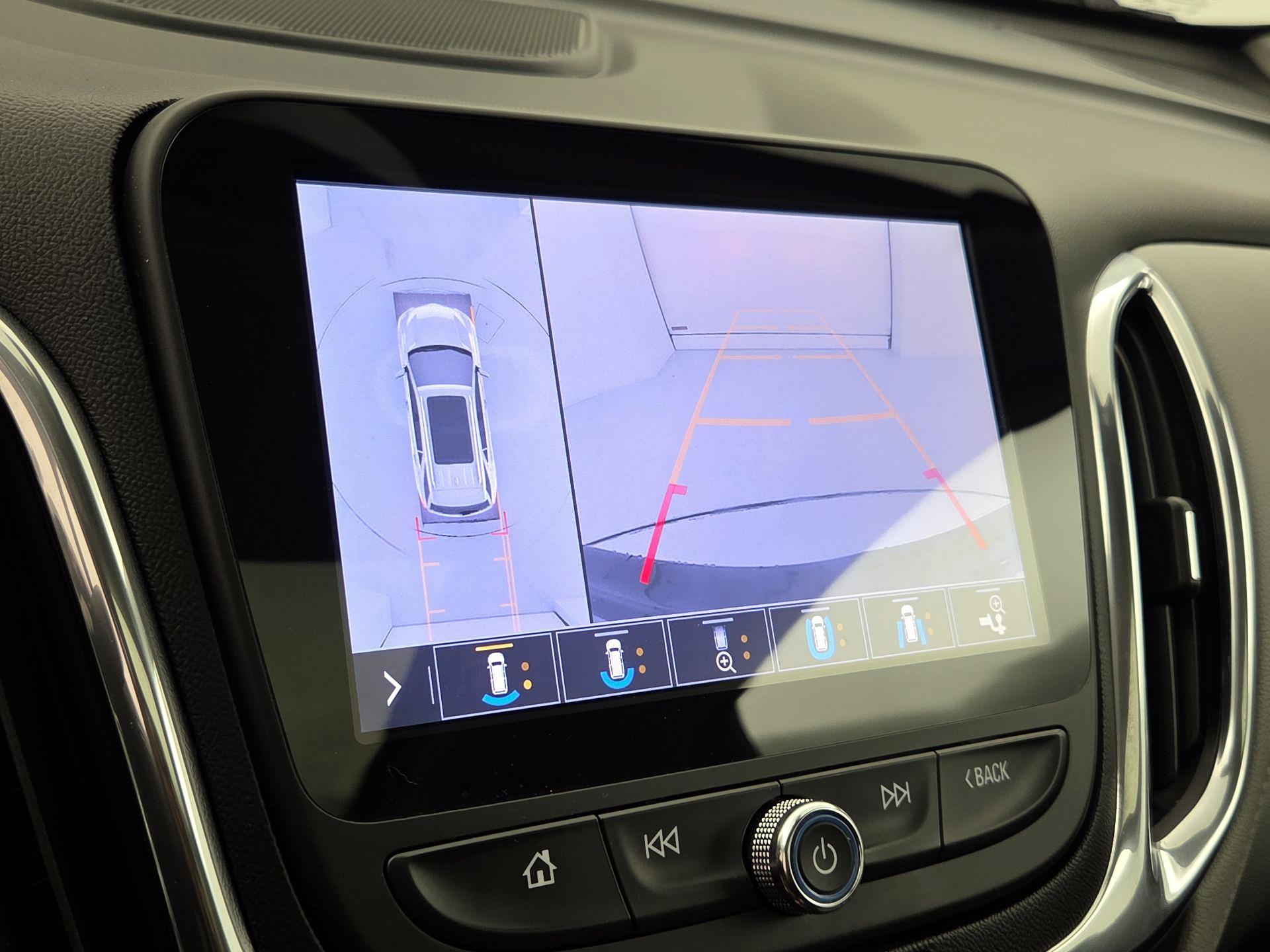 Thumbnail: 2020 Chevrolet Equinox - 15