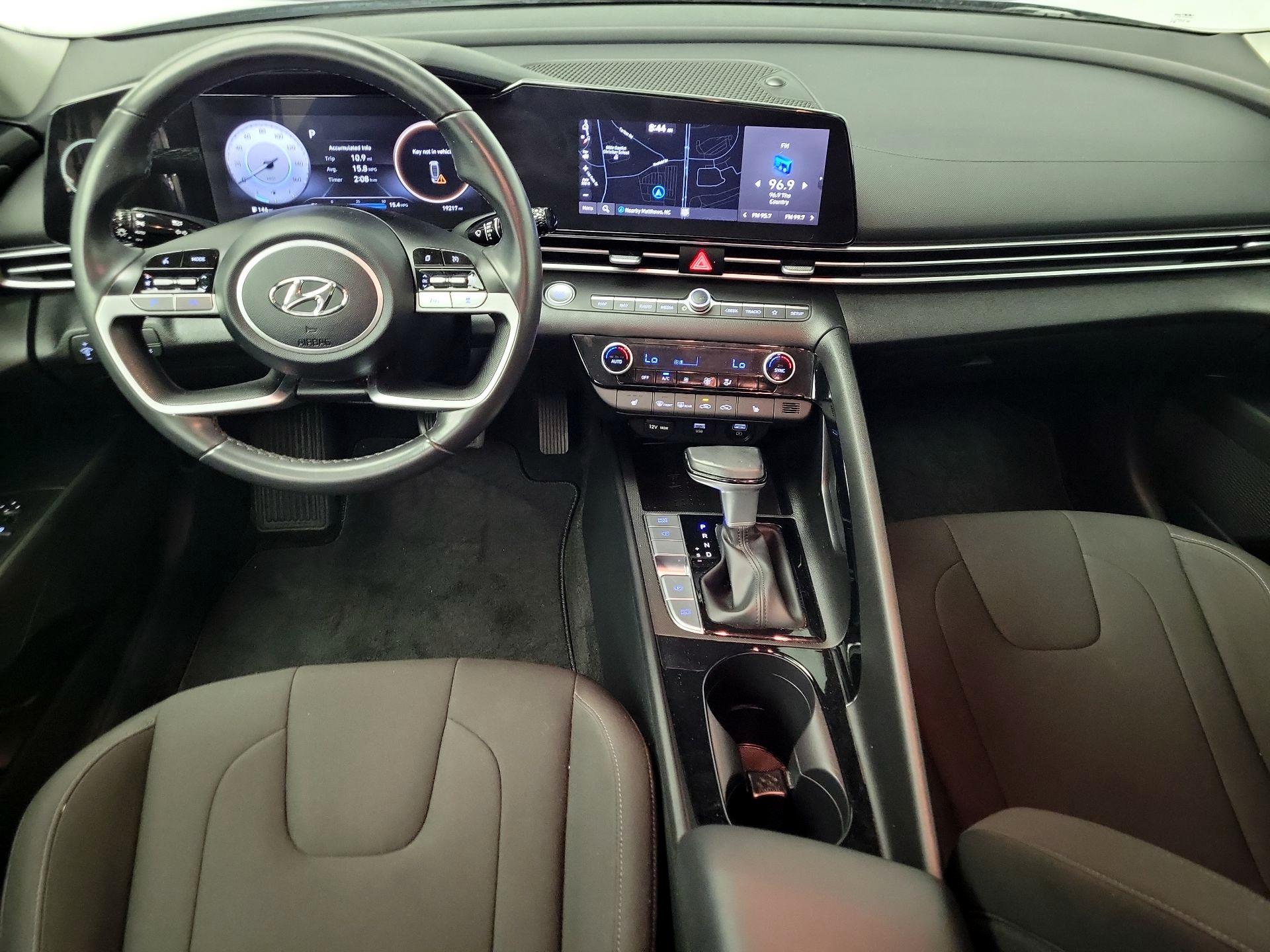 Thumbnail: 2023 Hyundai Elantra - 9