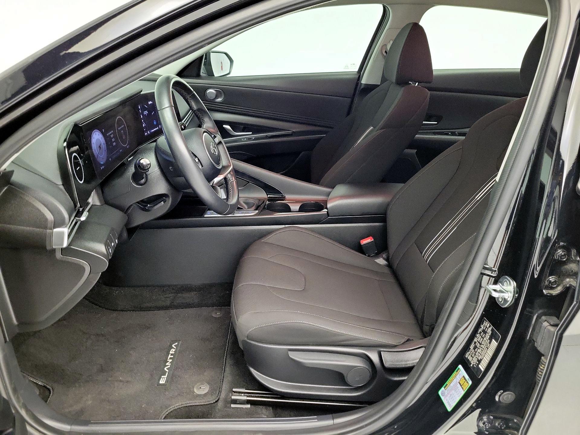 Thumbnail: 2023 Hyundai Elantra - 11