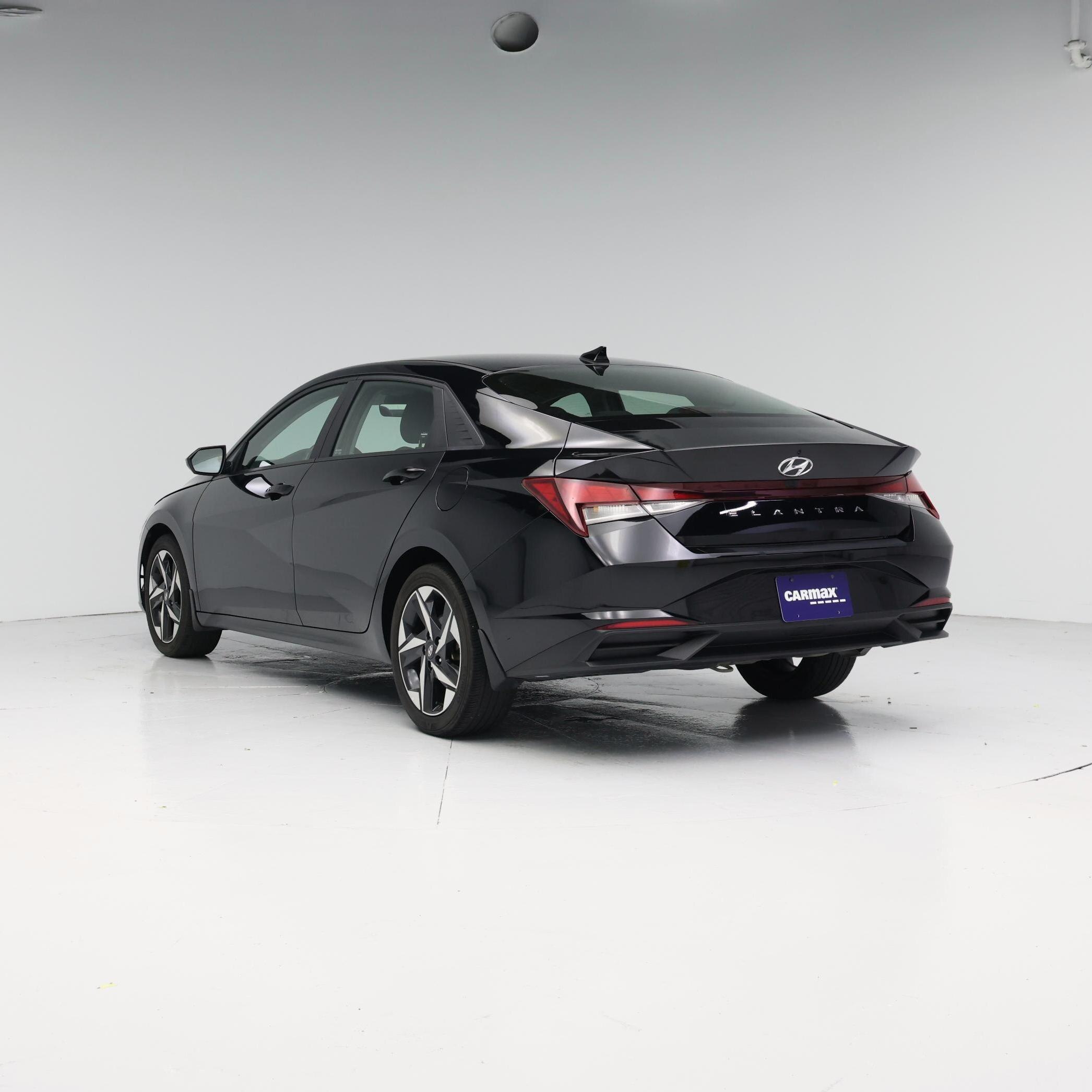 Thumbnail: 2023 Hyundai Elantra - 2