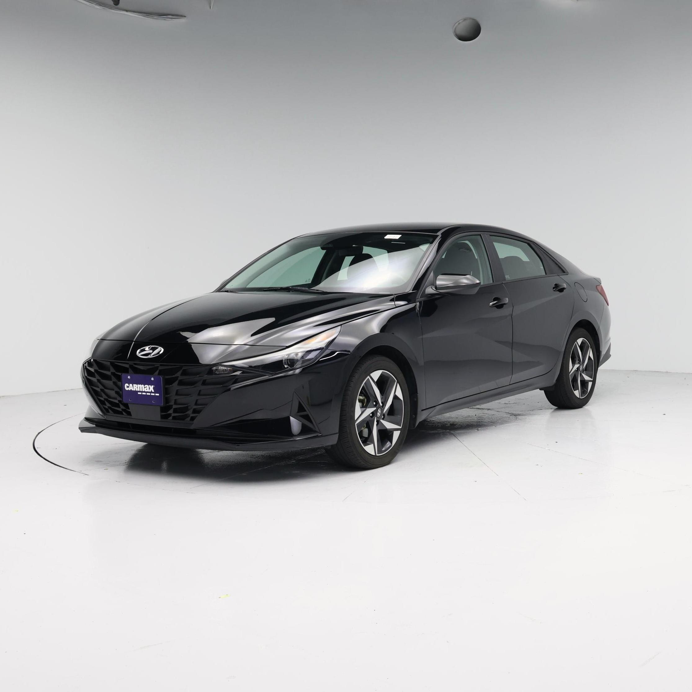 Thumbnail: 2023 Hyundai Elantra - 4
