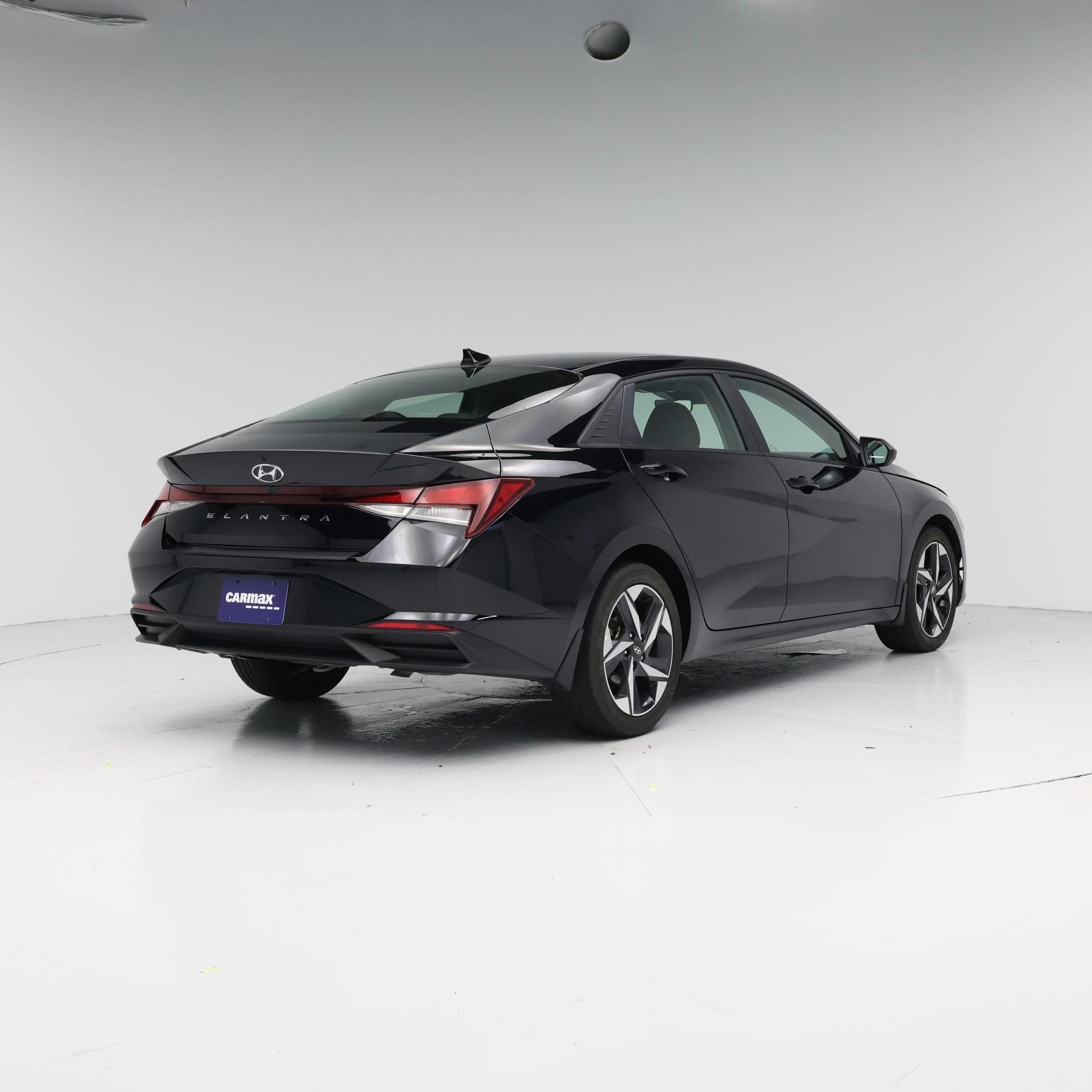 Thumbnail: 2023 Hyundai Elantra - 8