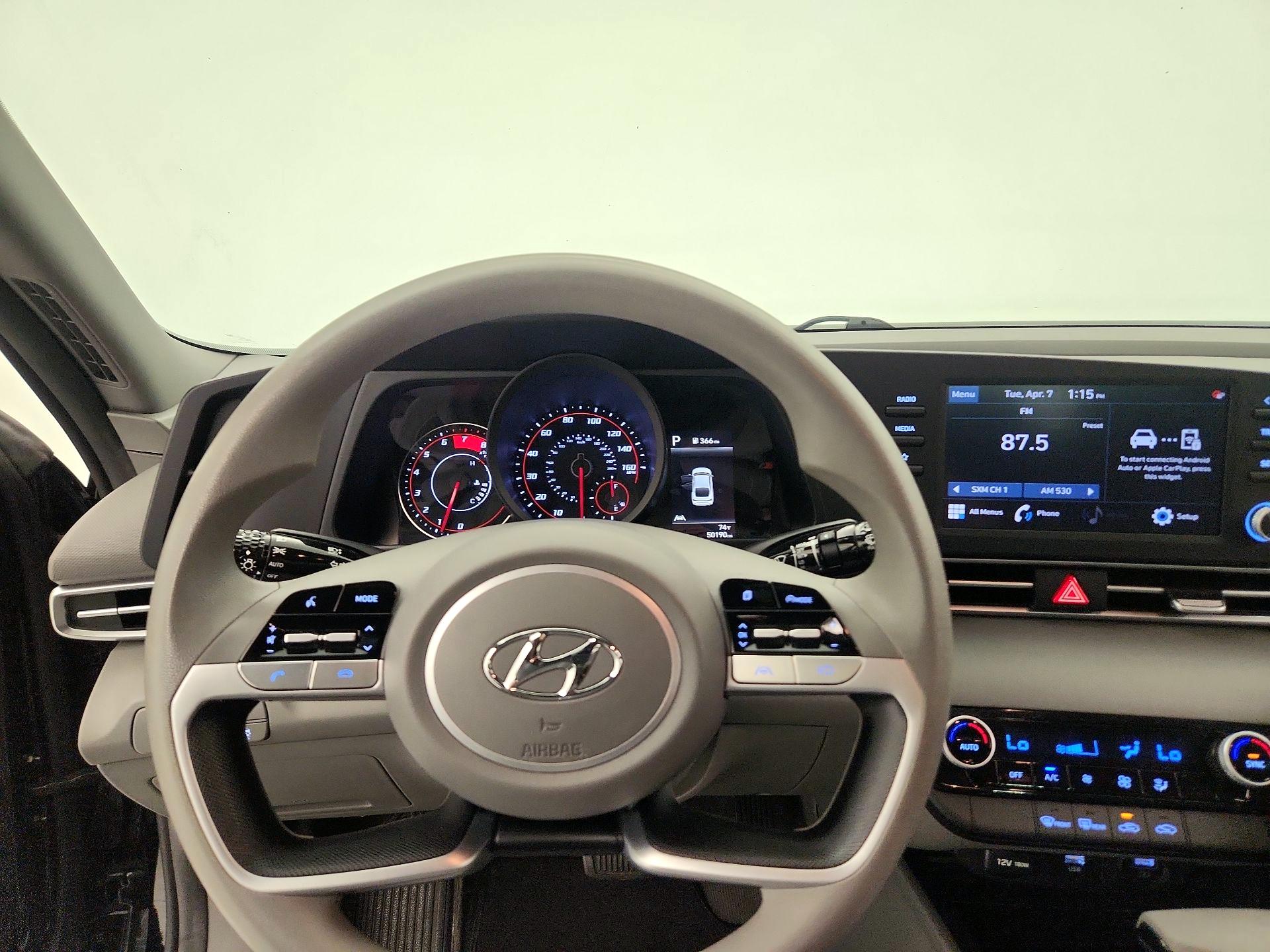 Thumbnail: 2022 Hyundai Elantra - 10