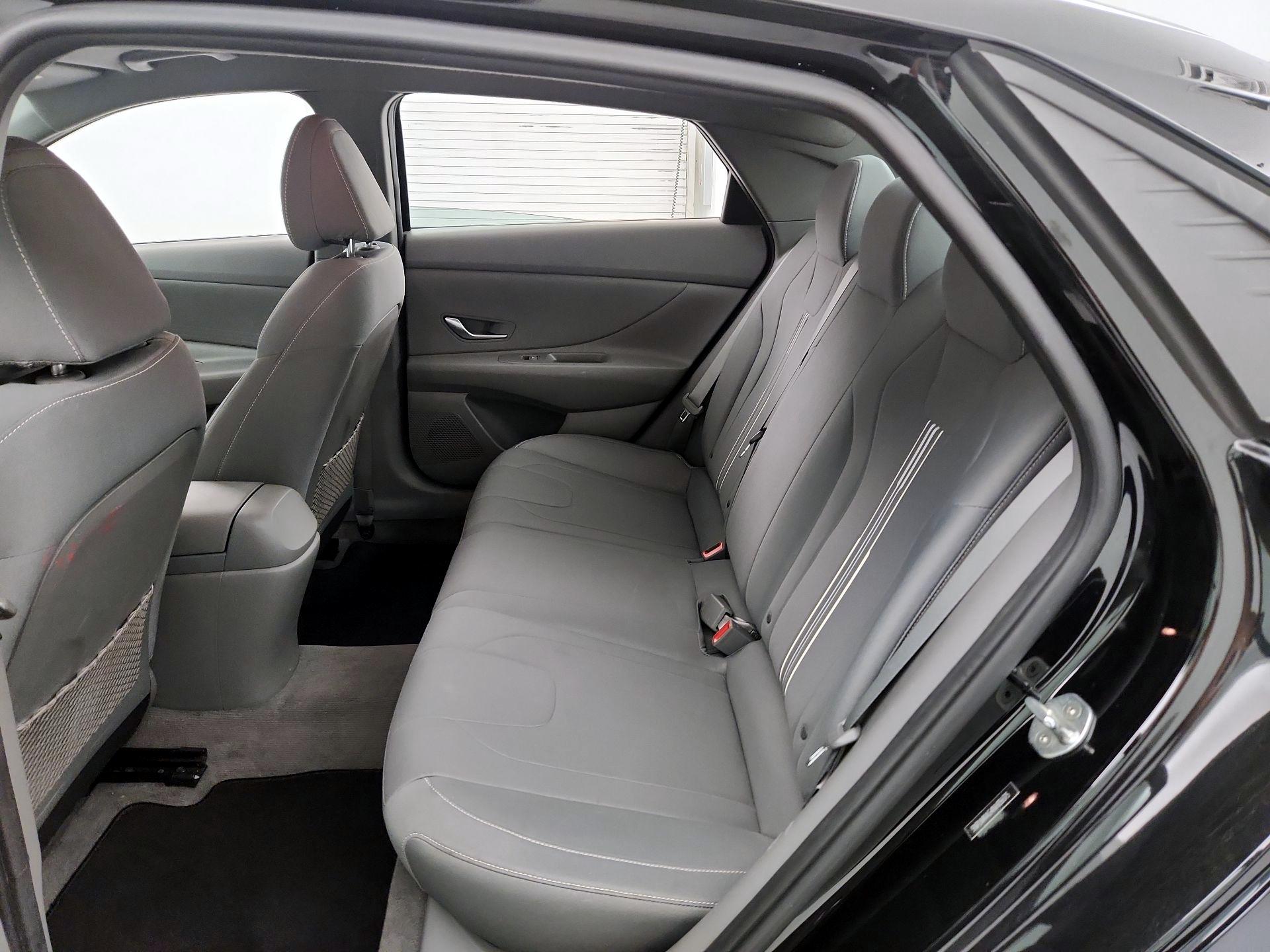 Thumbnail: 2022 Hyundai Elantra - 19