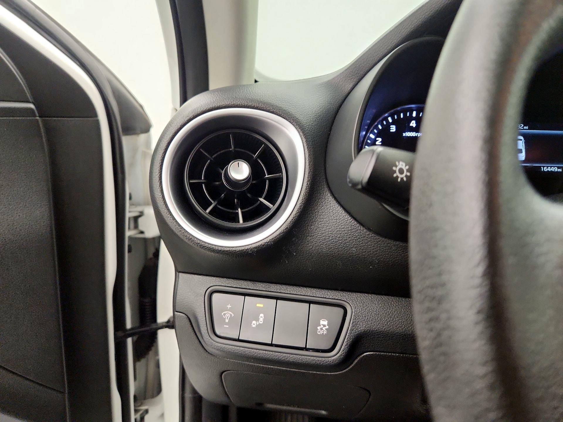 Thumbnail: 2023 Kia Forte - 13