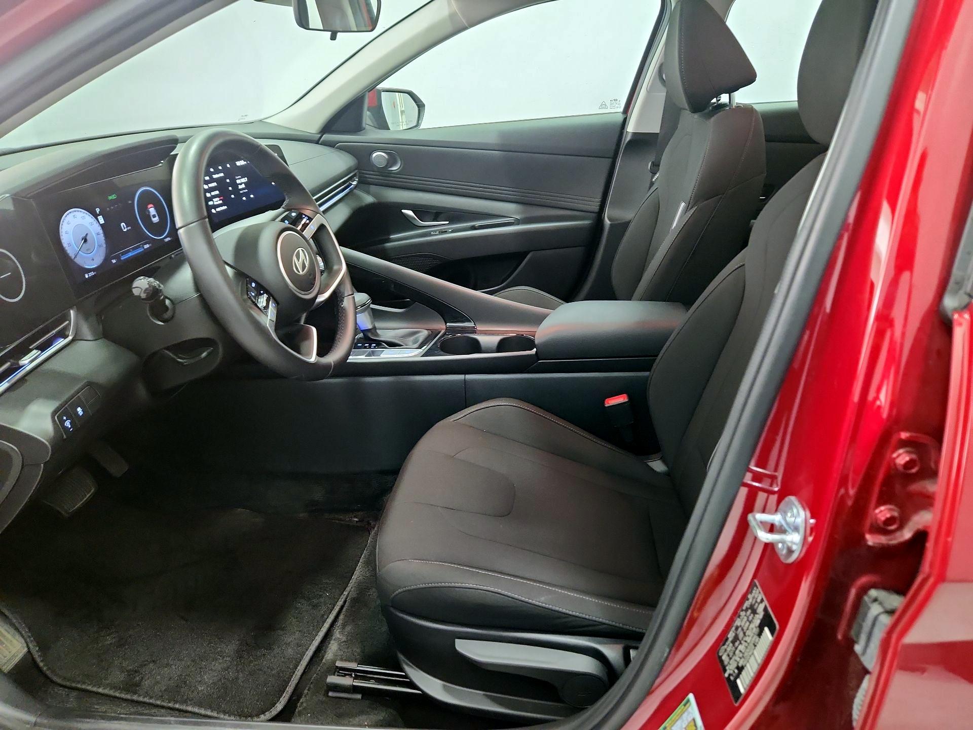 Thumbnail: 2025 Hyundai Elantra - 11