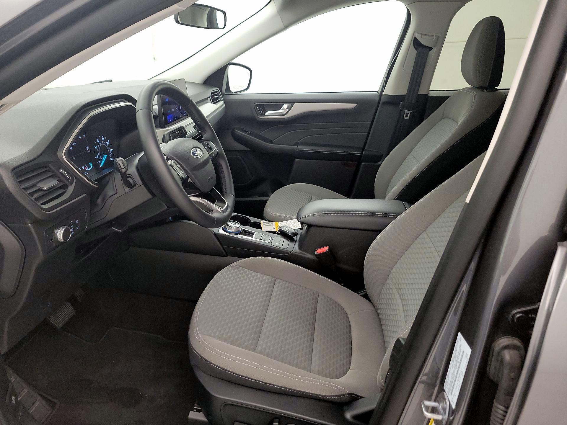 Thumbnail: 2021 Ford Escape - 9