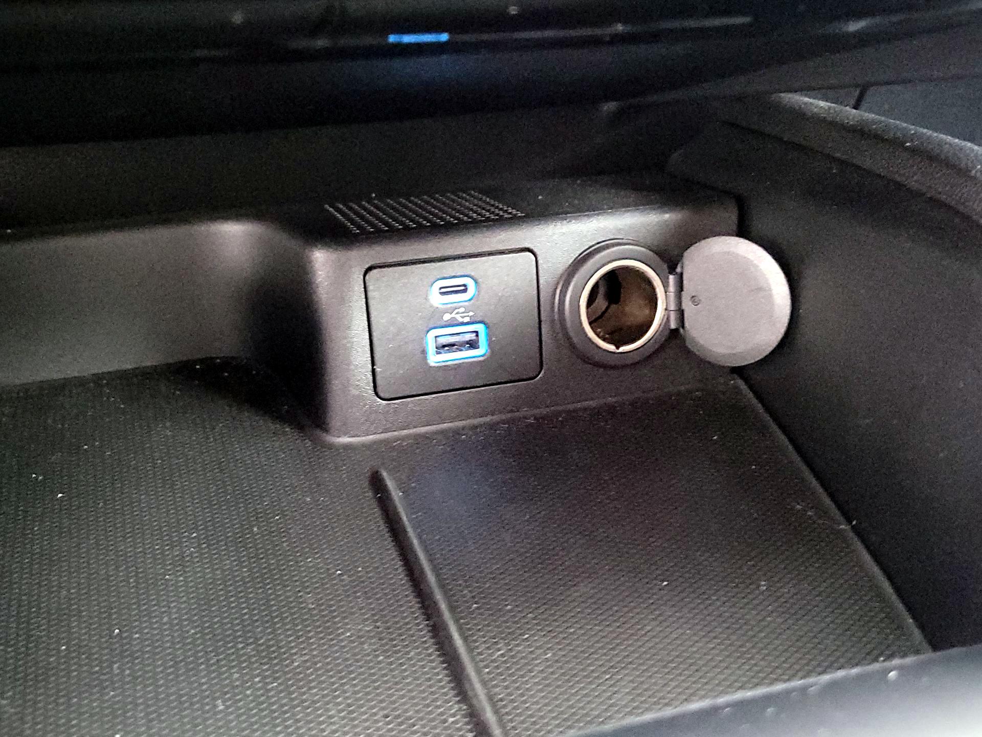 Thumbnail: 2021 Ford Escape - 16