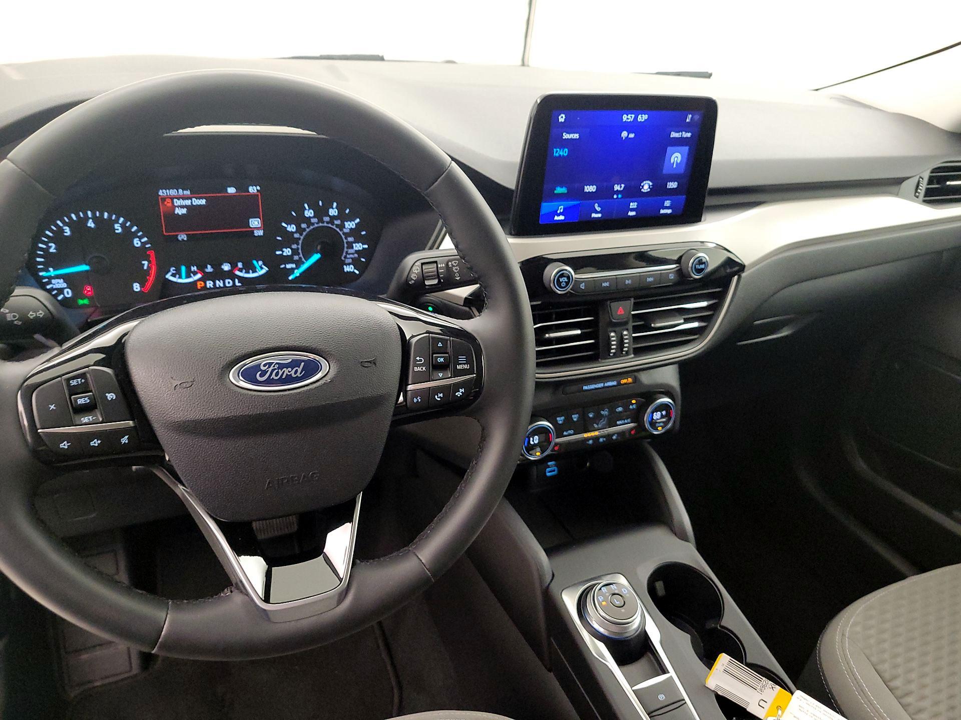 Thumbnail: 2021 Ford Escape - 8