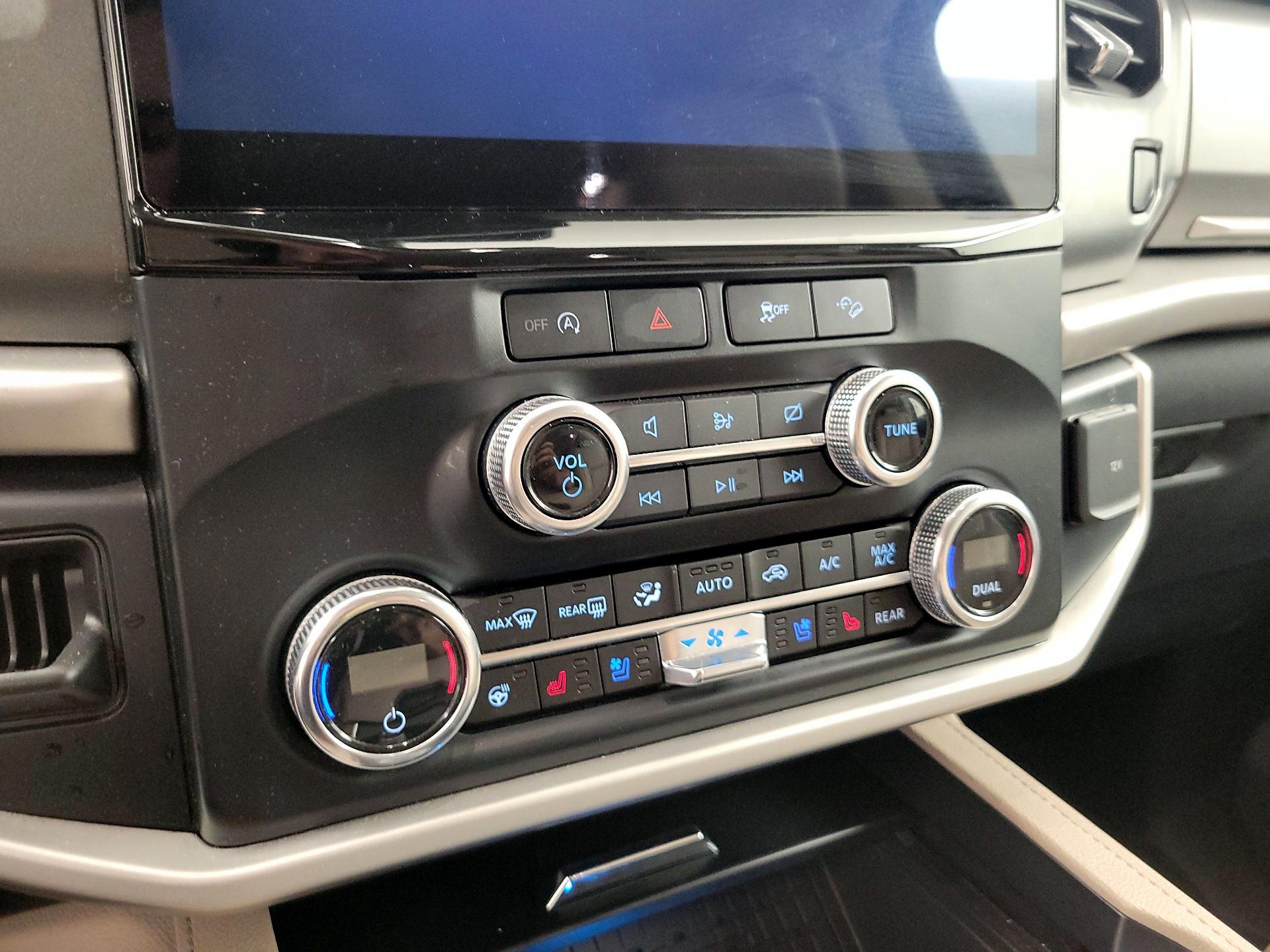 Thumbnail: 2024 Ford Expedition MAX - 17