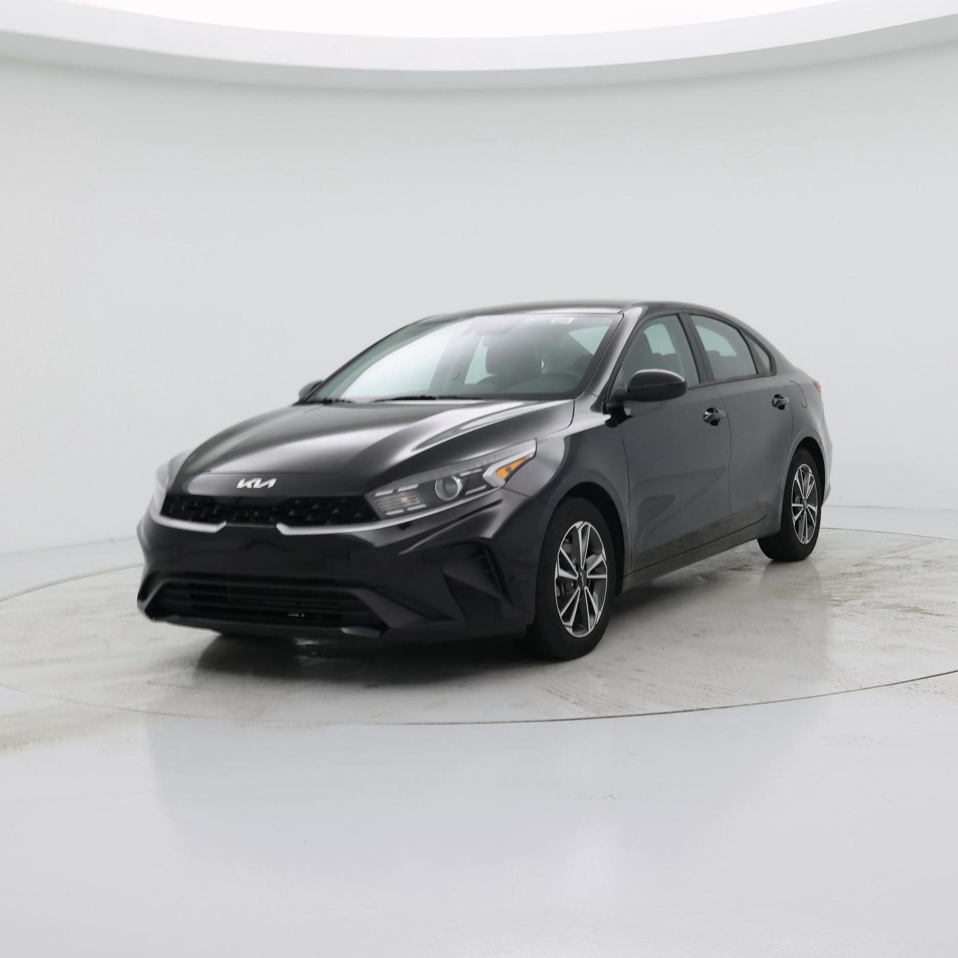 Thumbnail: 2023 Kia Forte - 4