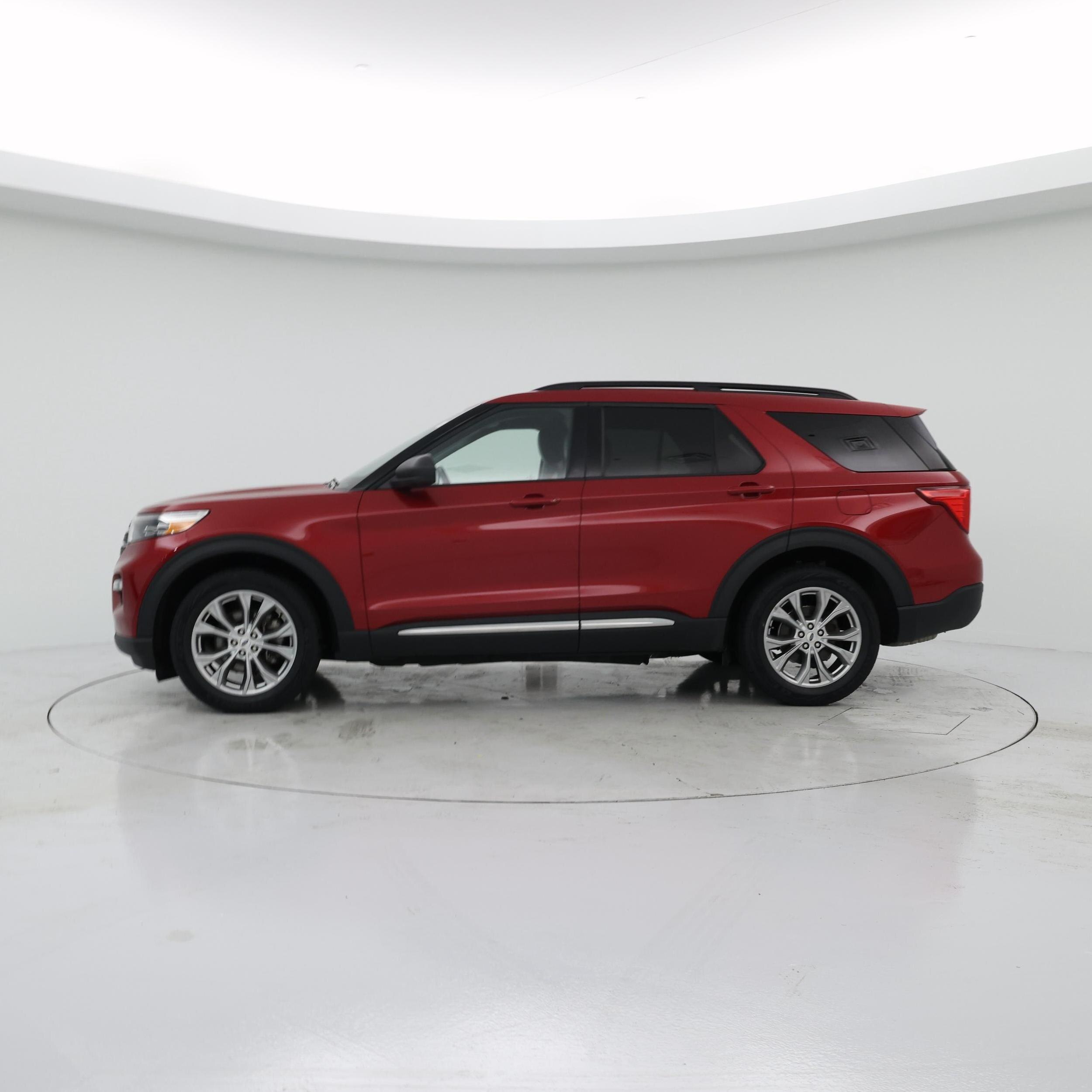 Thumbnail: 2022 Ford Explorer - 3
