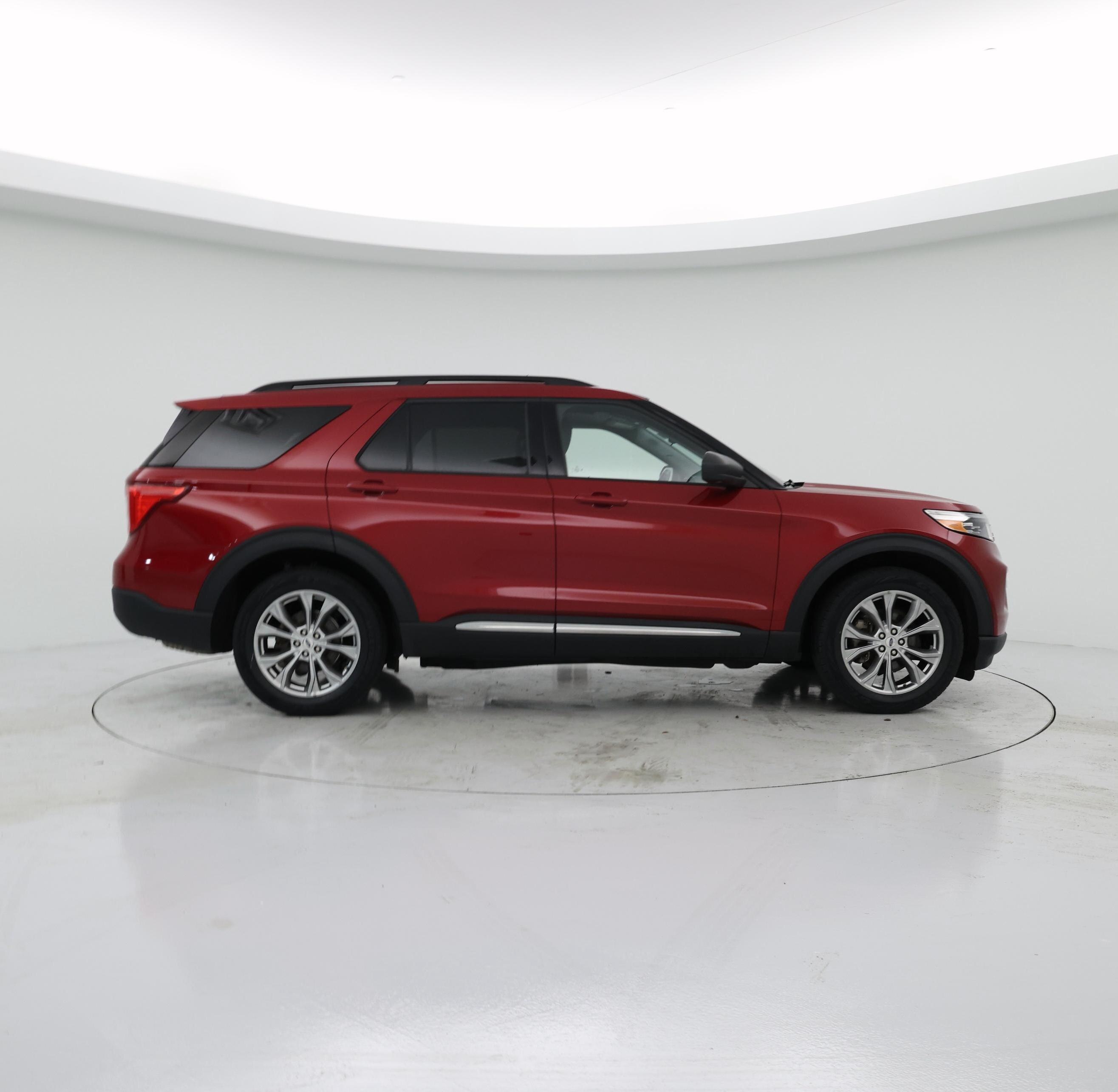 Thumbnail: 2022 Ford Explorer - 7