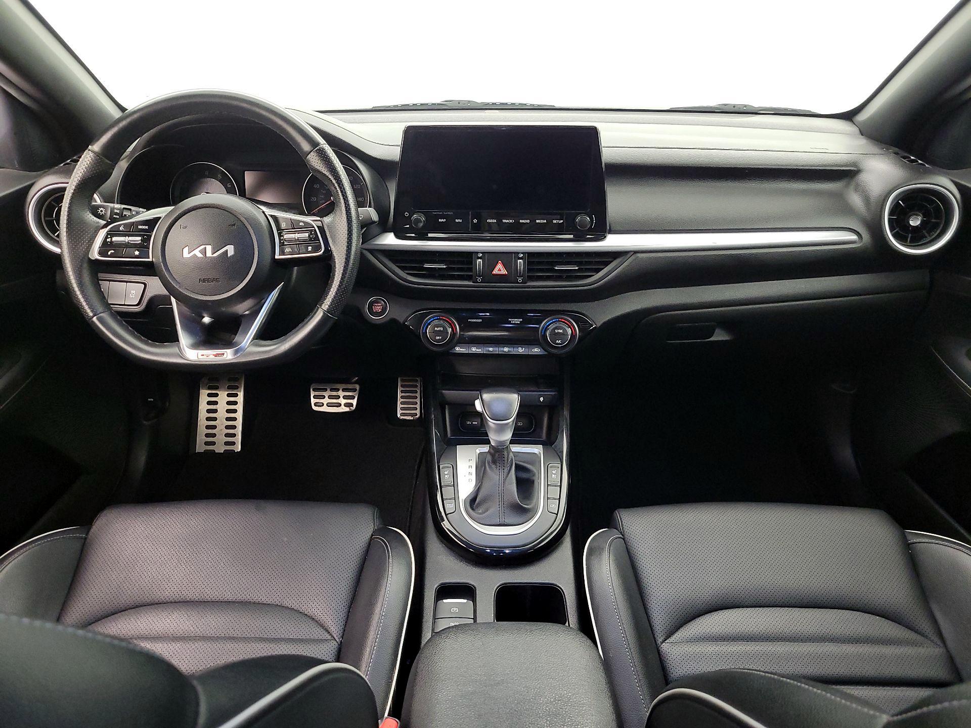 Thumbnail: 2023 Kia Forte - 9