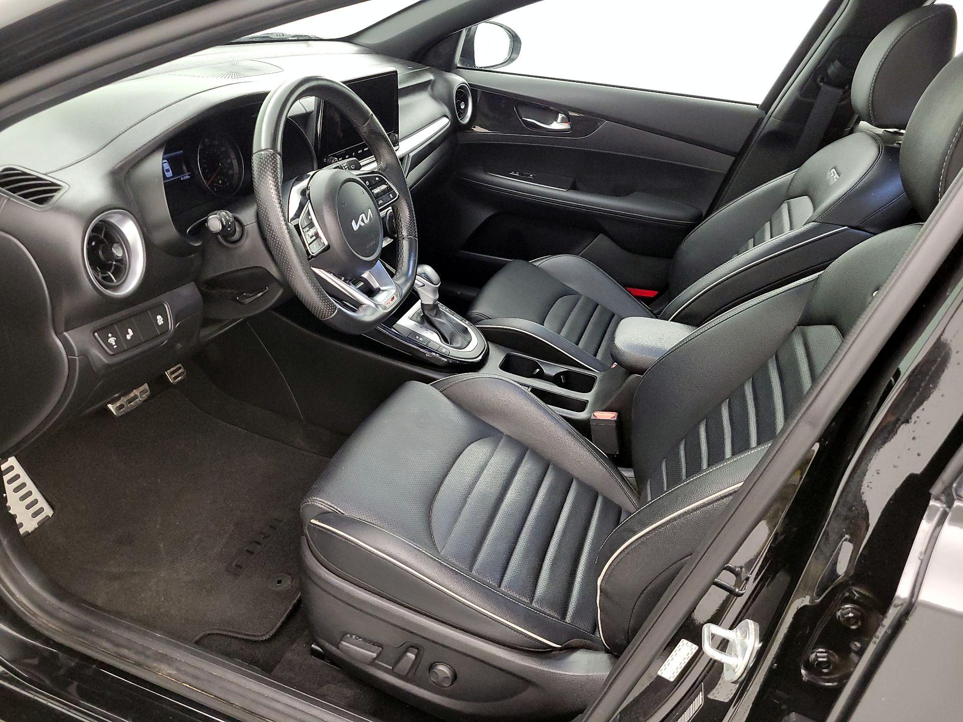 Thumbnail: 2023 Kia Forte - 11