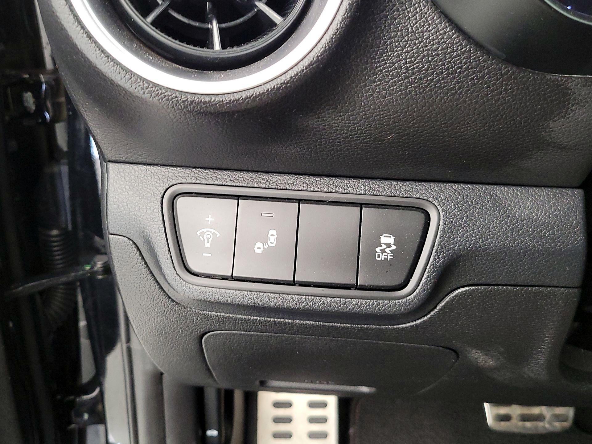 Thumbnail: 2023 Kia Forte - 13