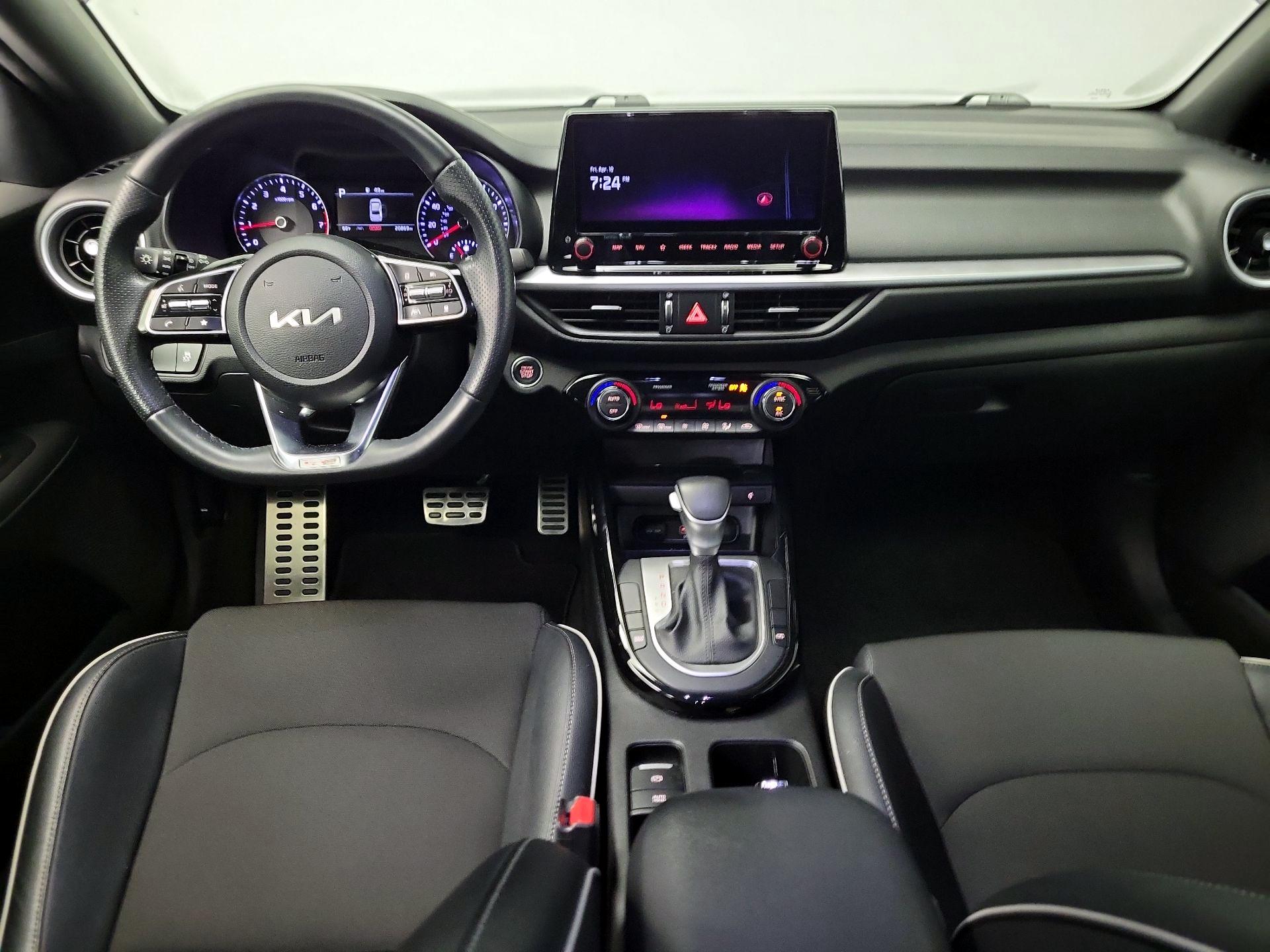 Thumbnail: 2023 Kia Forte - 9