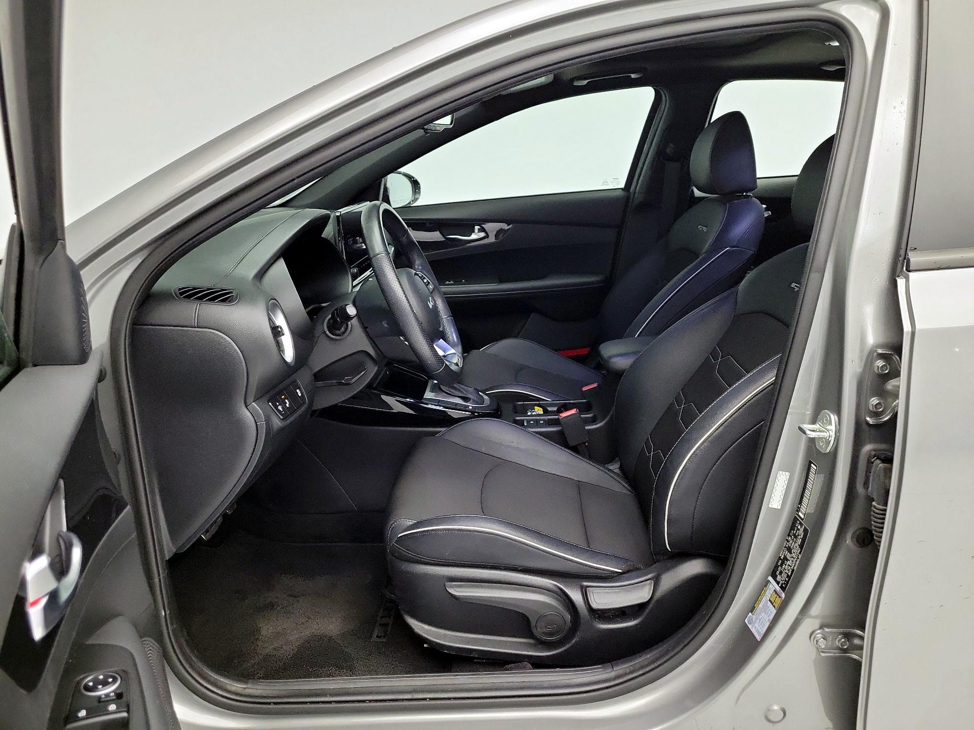 Thumbnail: 2023 Kia Forte - 11