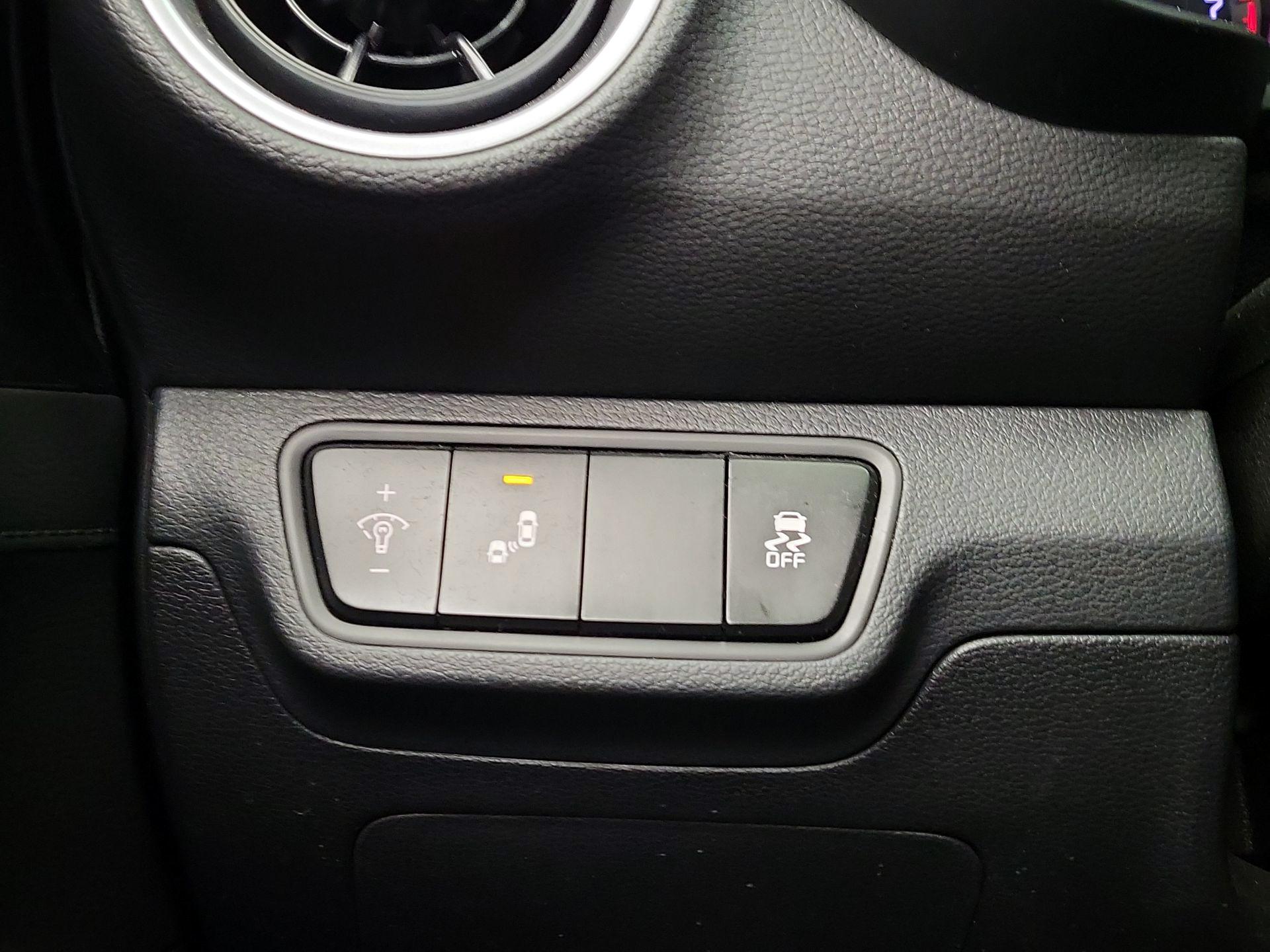 Thumbnail: 2023 Kia Forte - 13