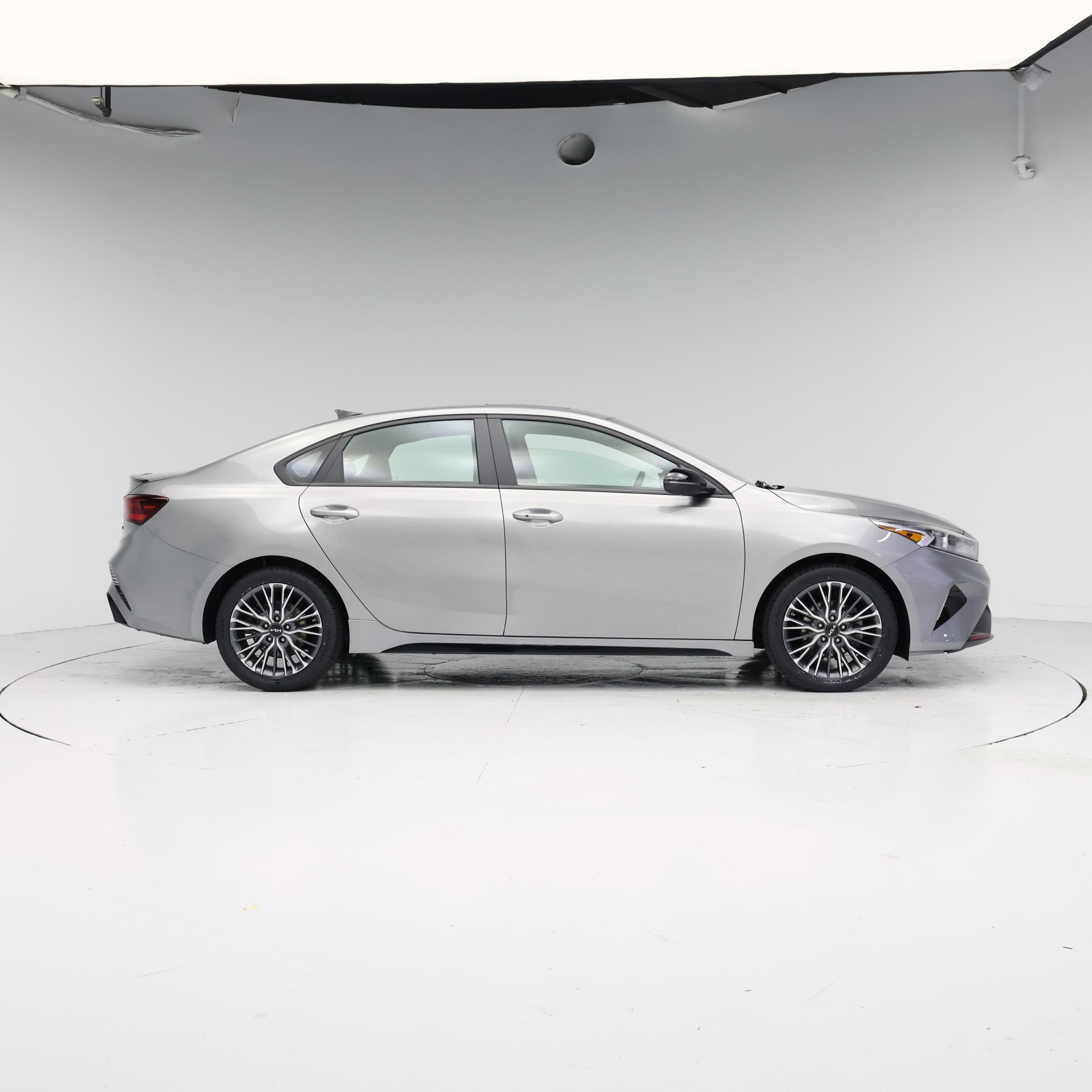 Thumbnail: 2023 Kia Forte - 7