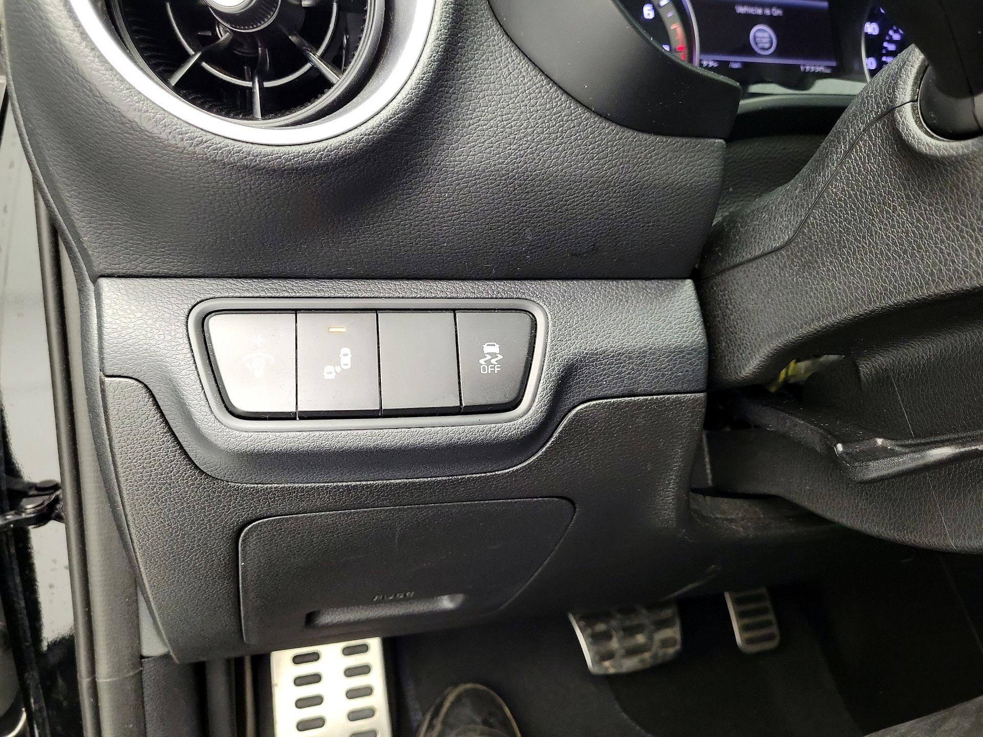 Thumbnail: 2023 Kia Forte - 13