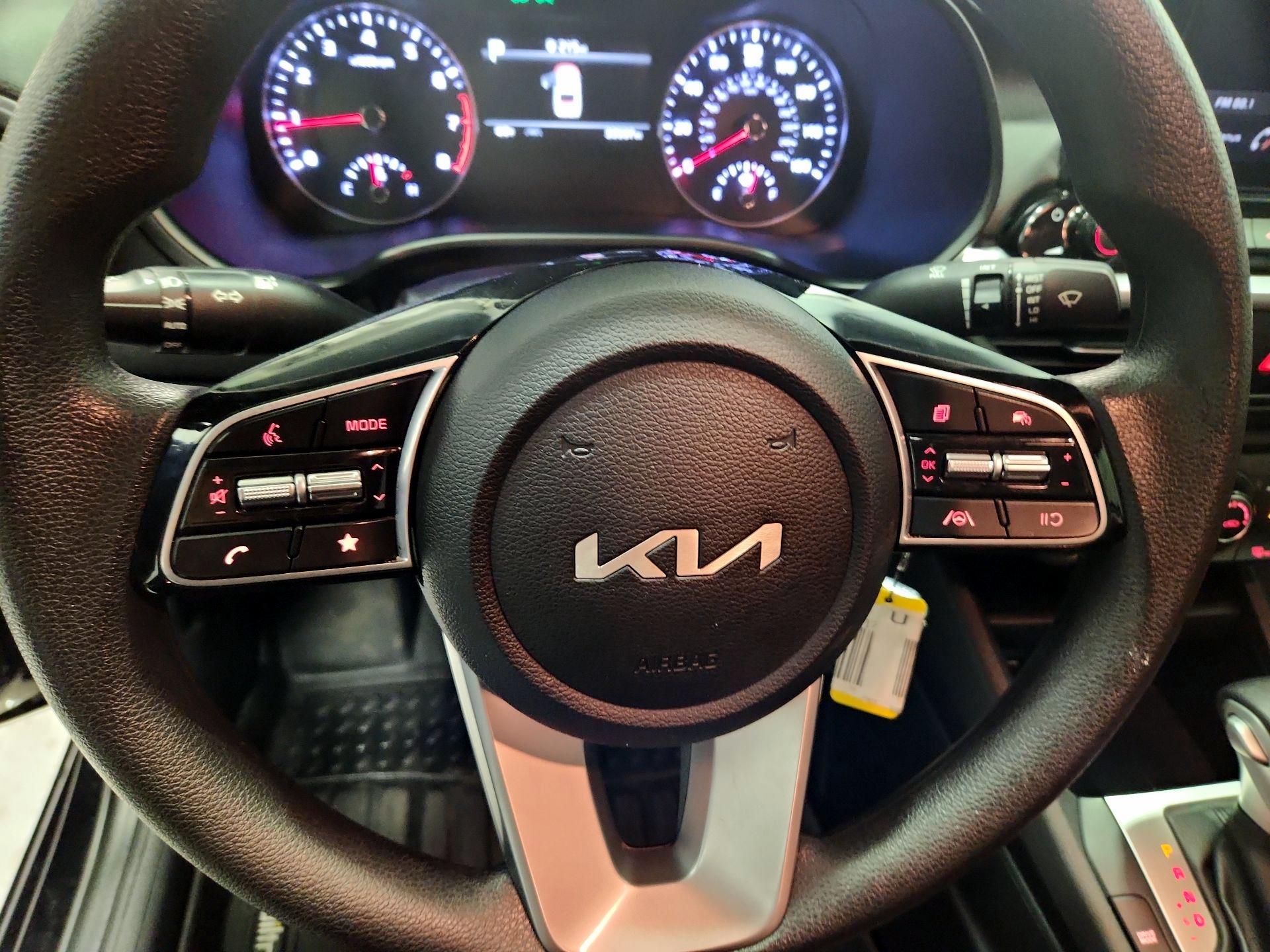 Thumbnail: 2023 Kia Forte - 10