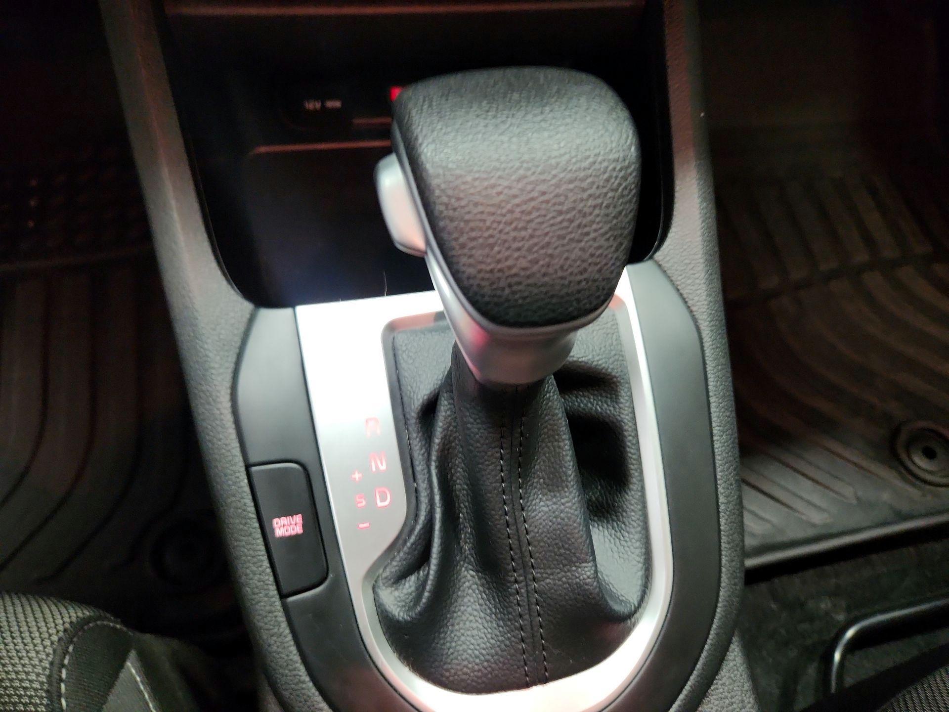Thumbnail: 2023 Kia Forte - 17