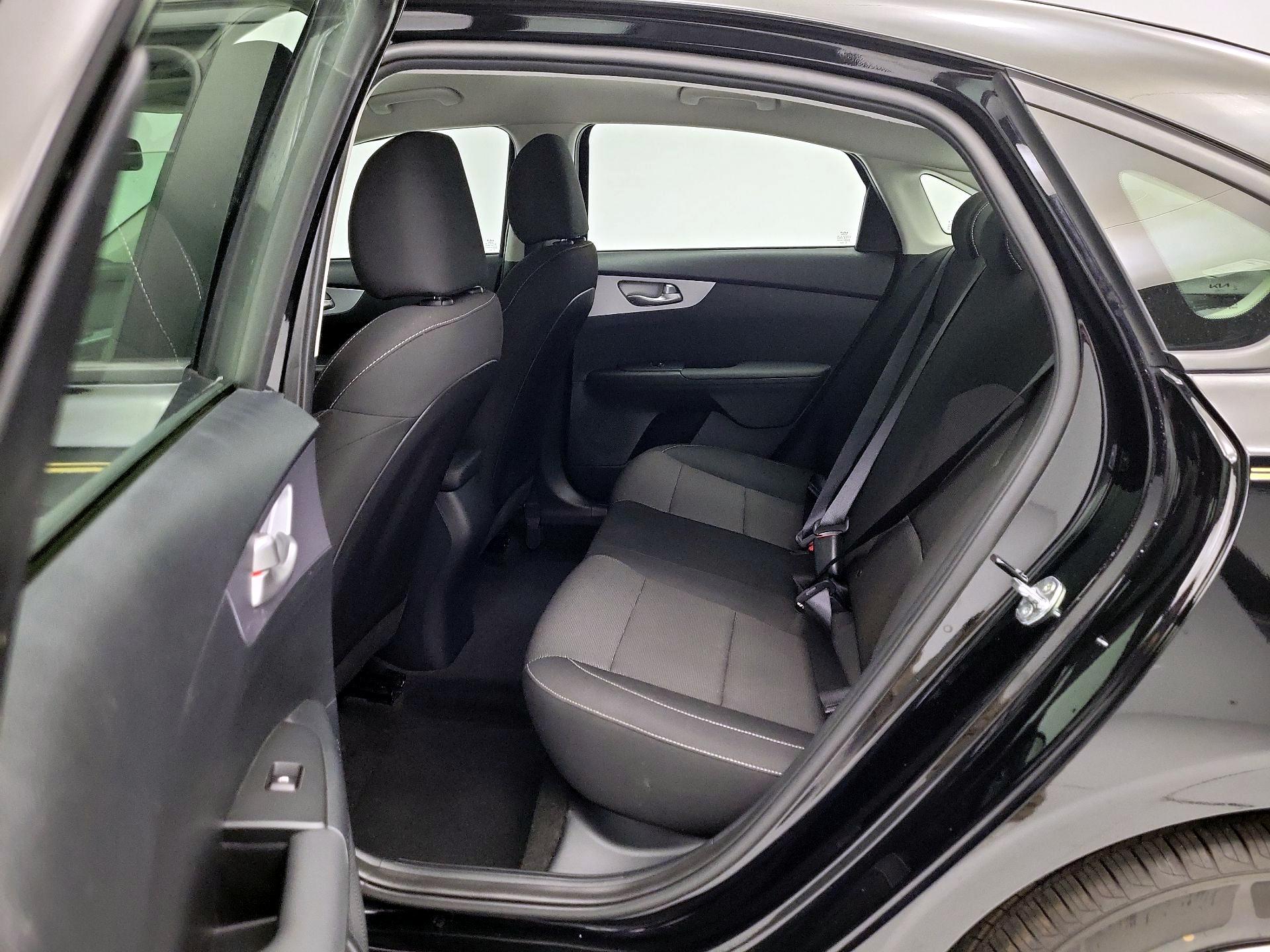 Thumbnail: 2024 Kia Forte - 19