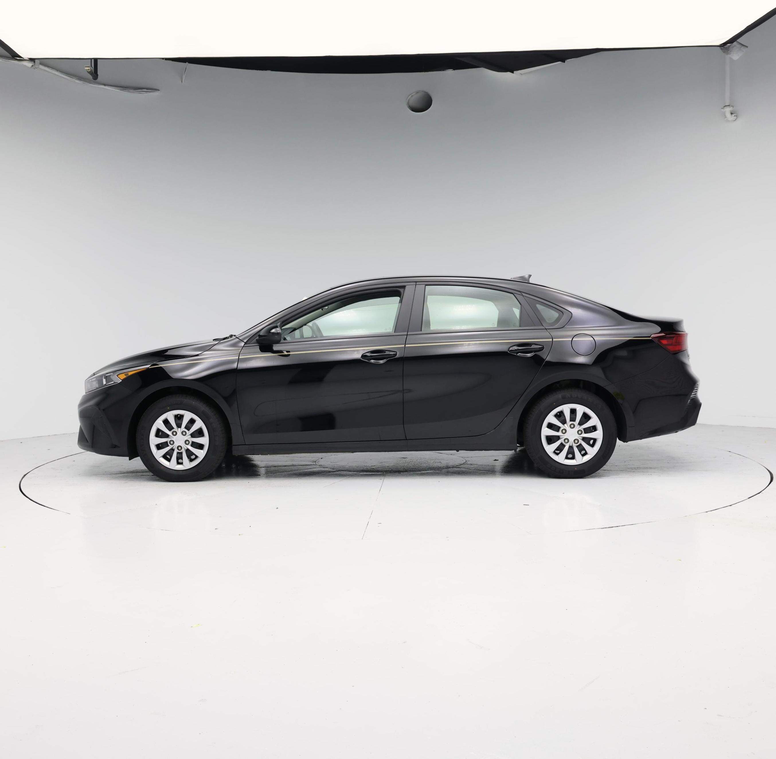 Thumbnail: 2024 Kia Forte - 3