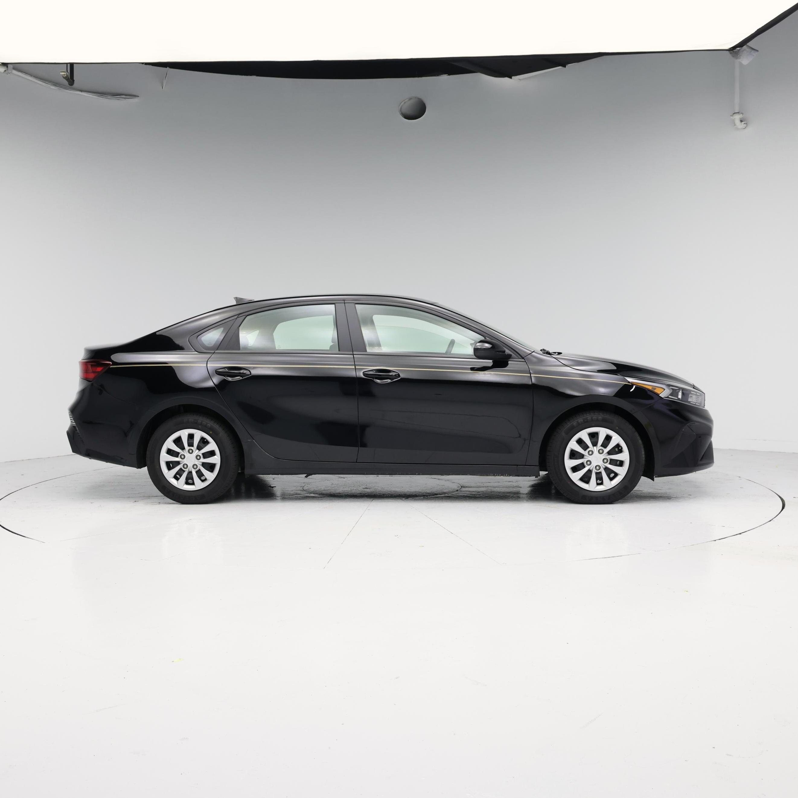 Thumbnail: 2024 Kia Forte - 7