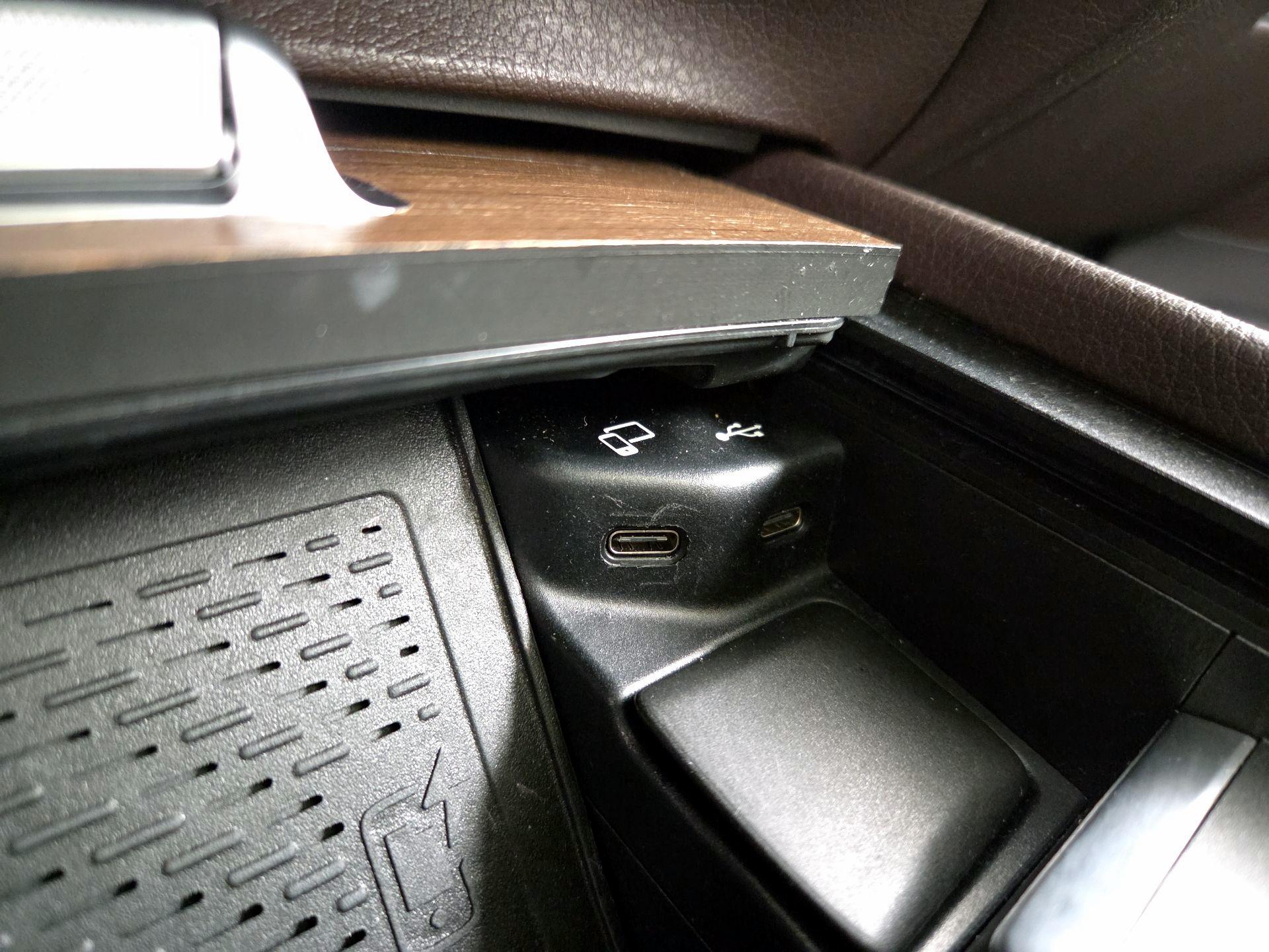 Thumbnail: 2020 Mercedes-Benz GLE - 19