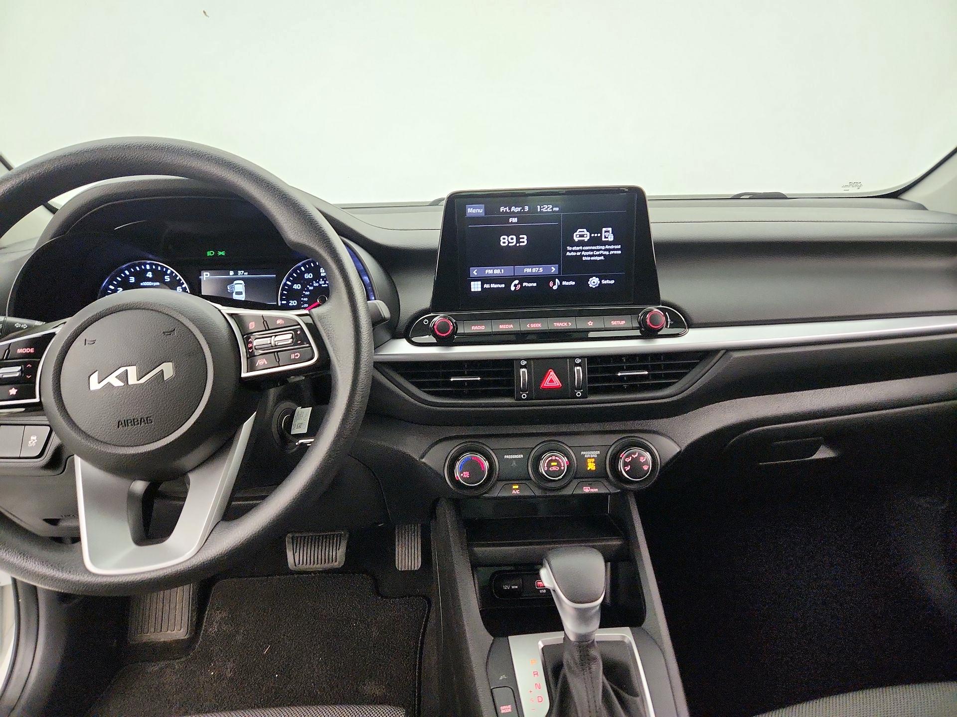 Thumbnail: 2024 Kia Forte - 9