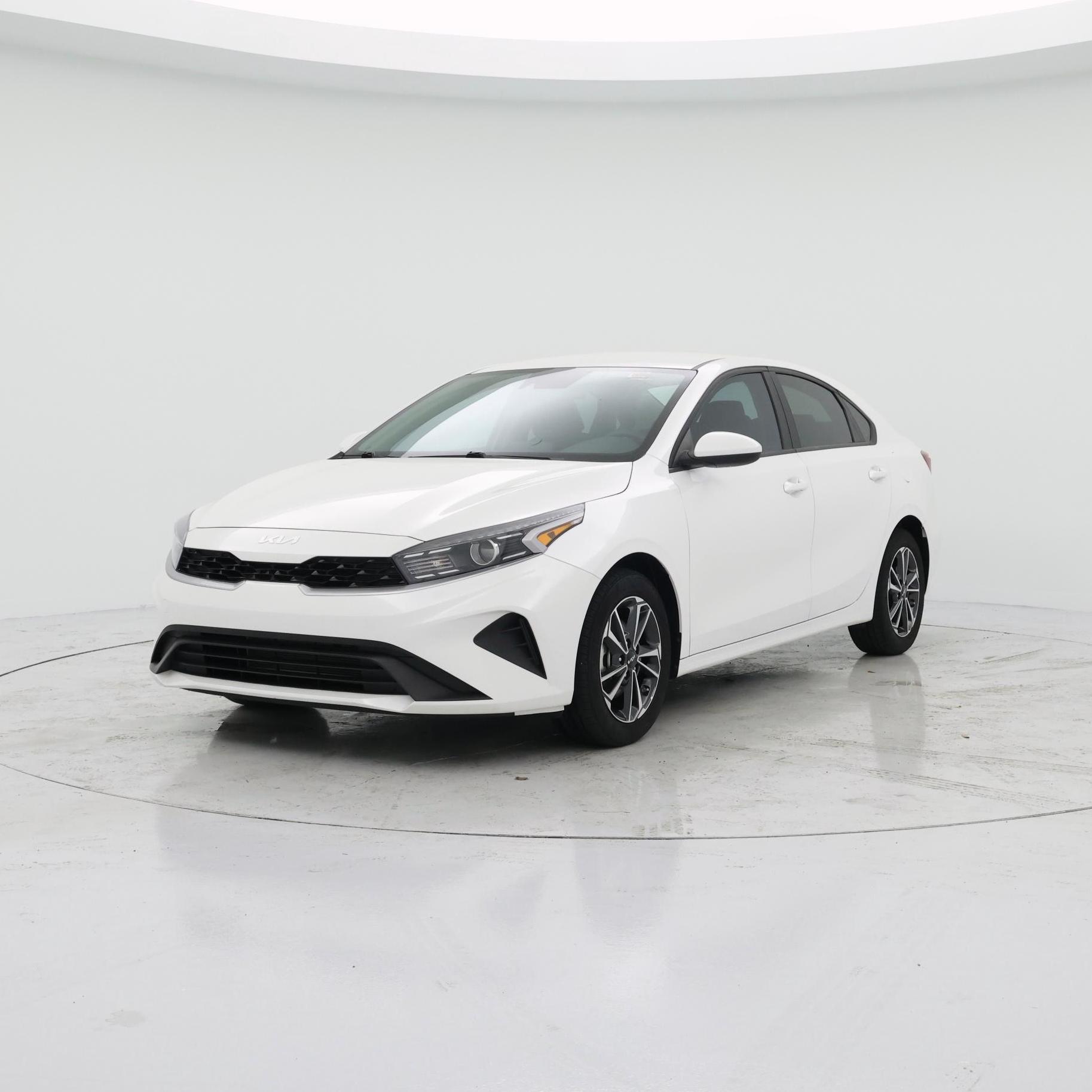 Thumbnail: 2024 Kia Forte - 4