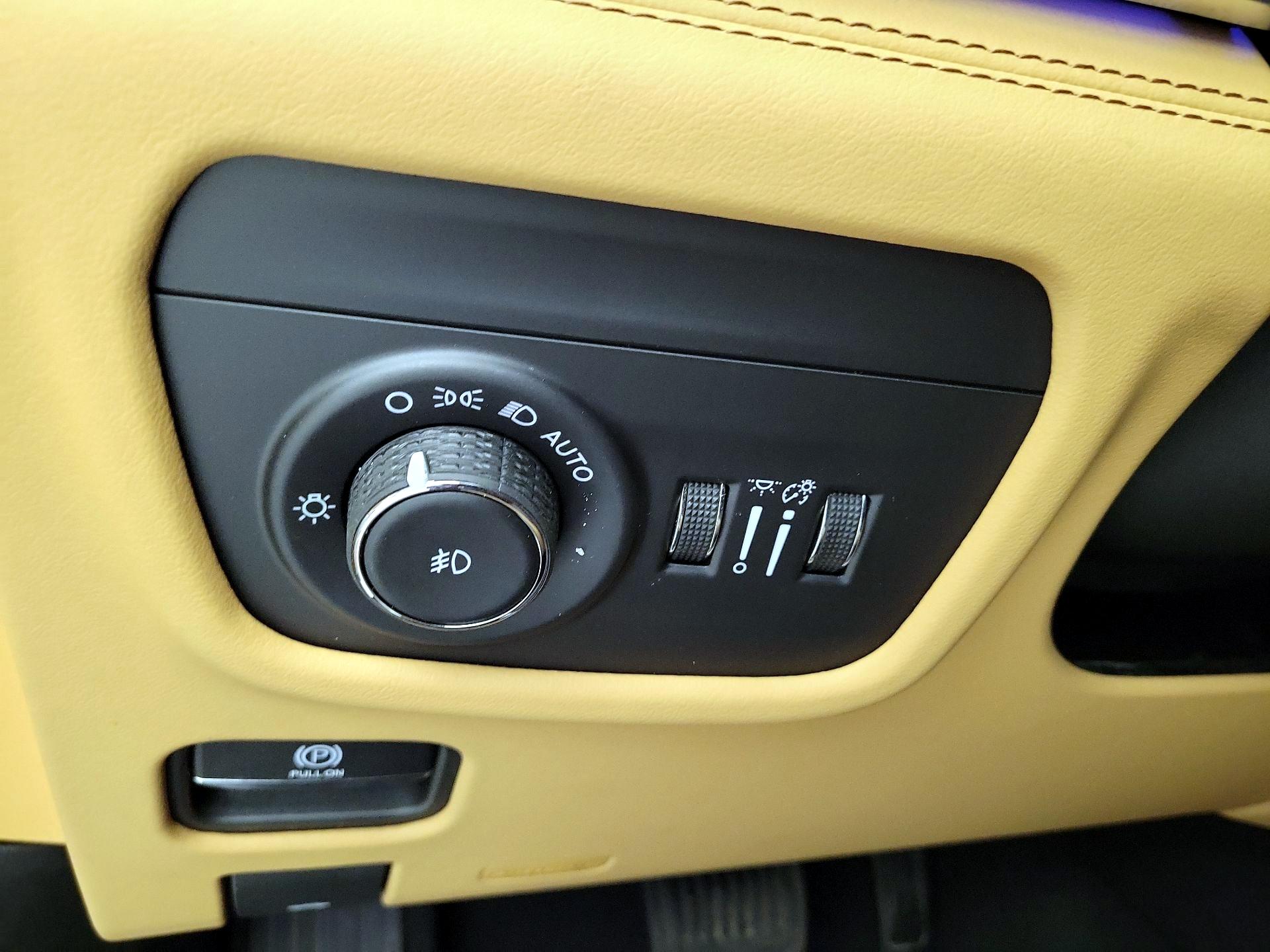 Thumbnail: 2023 Jeep Grand Cherokee - 13