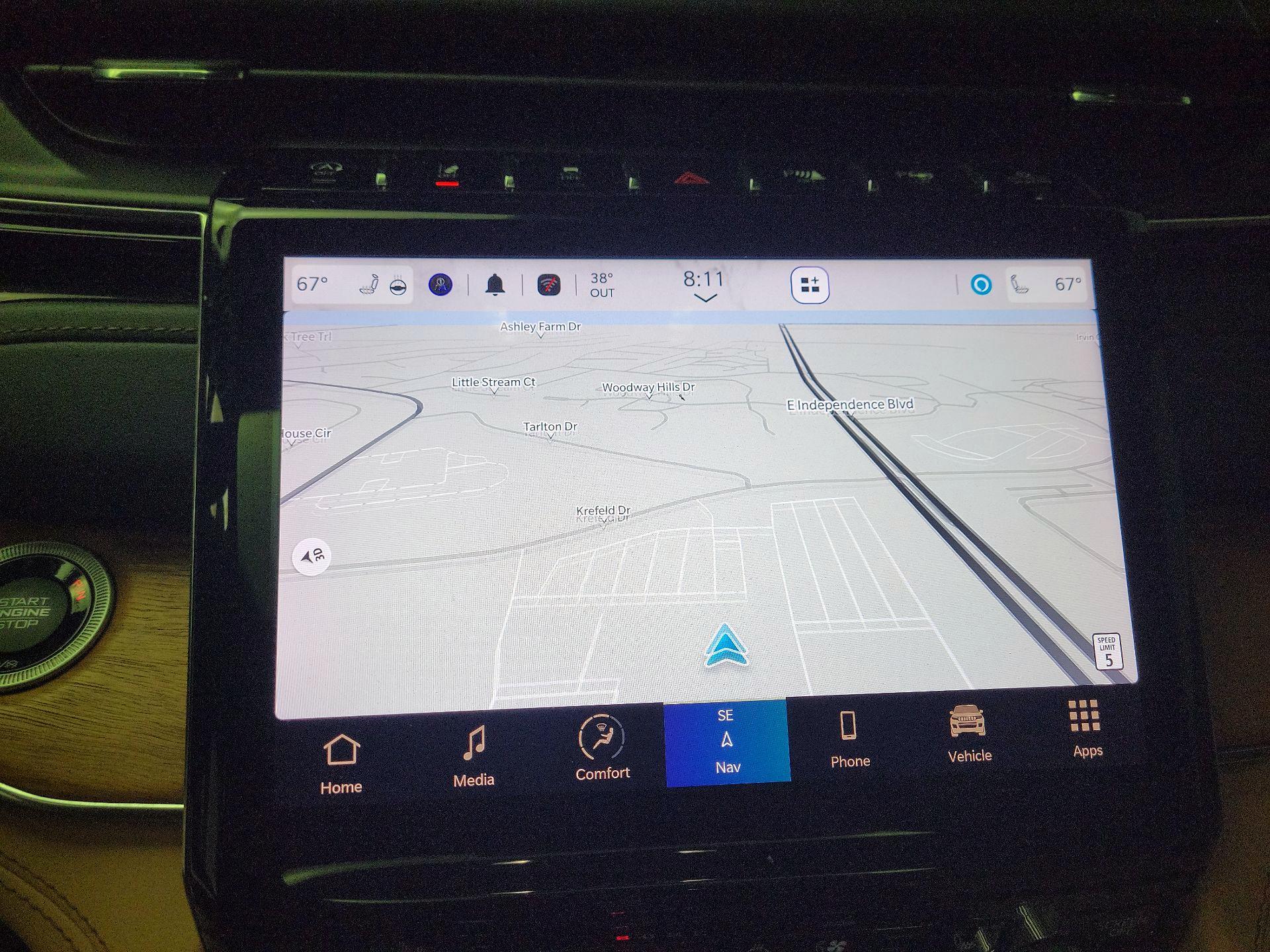 Thumbnail: 2023 Jeep Grand Cherokee - 14