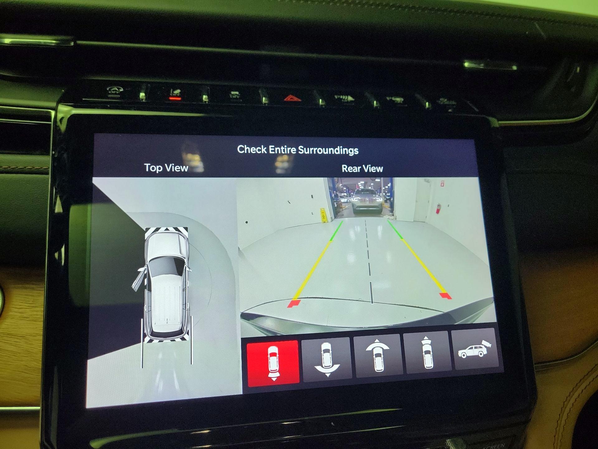 Thumbnail: 2023 Jeep Grand Cherokee - 15