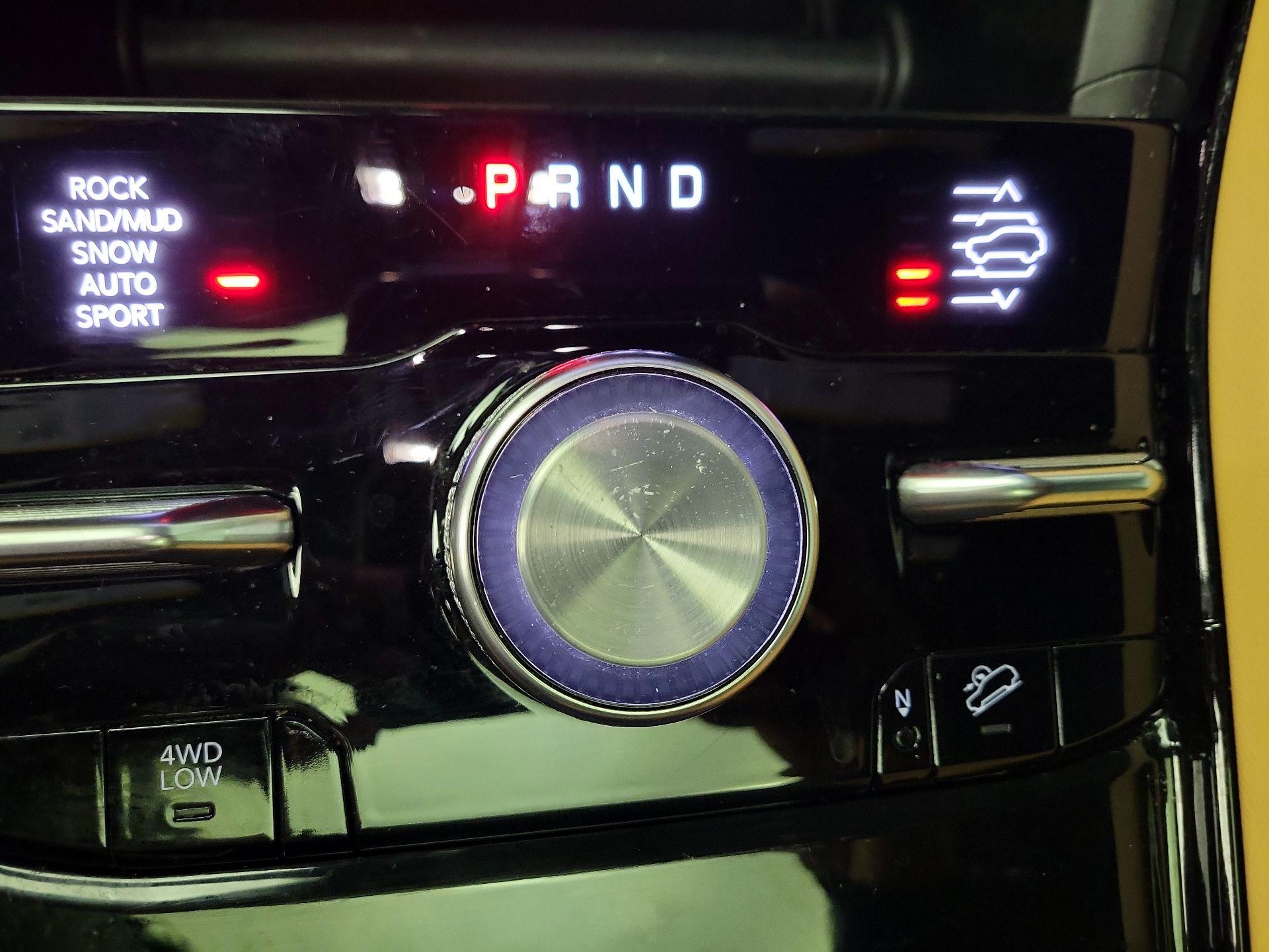 Thumbnail: 2023 Jeep Grand Cherokee - 18