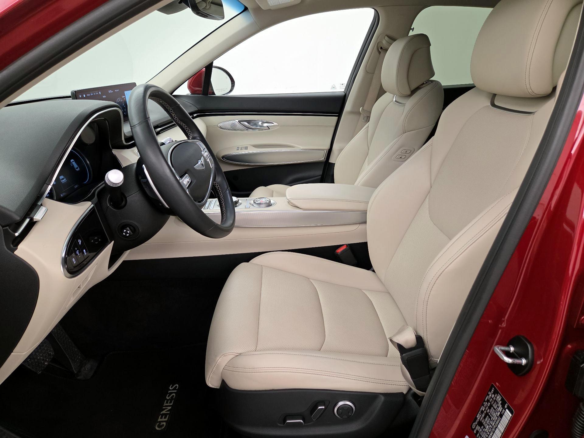 Thumbnail: 2023 Genesis GV70 - 11