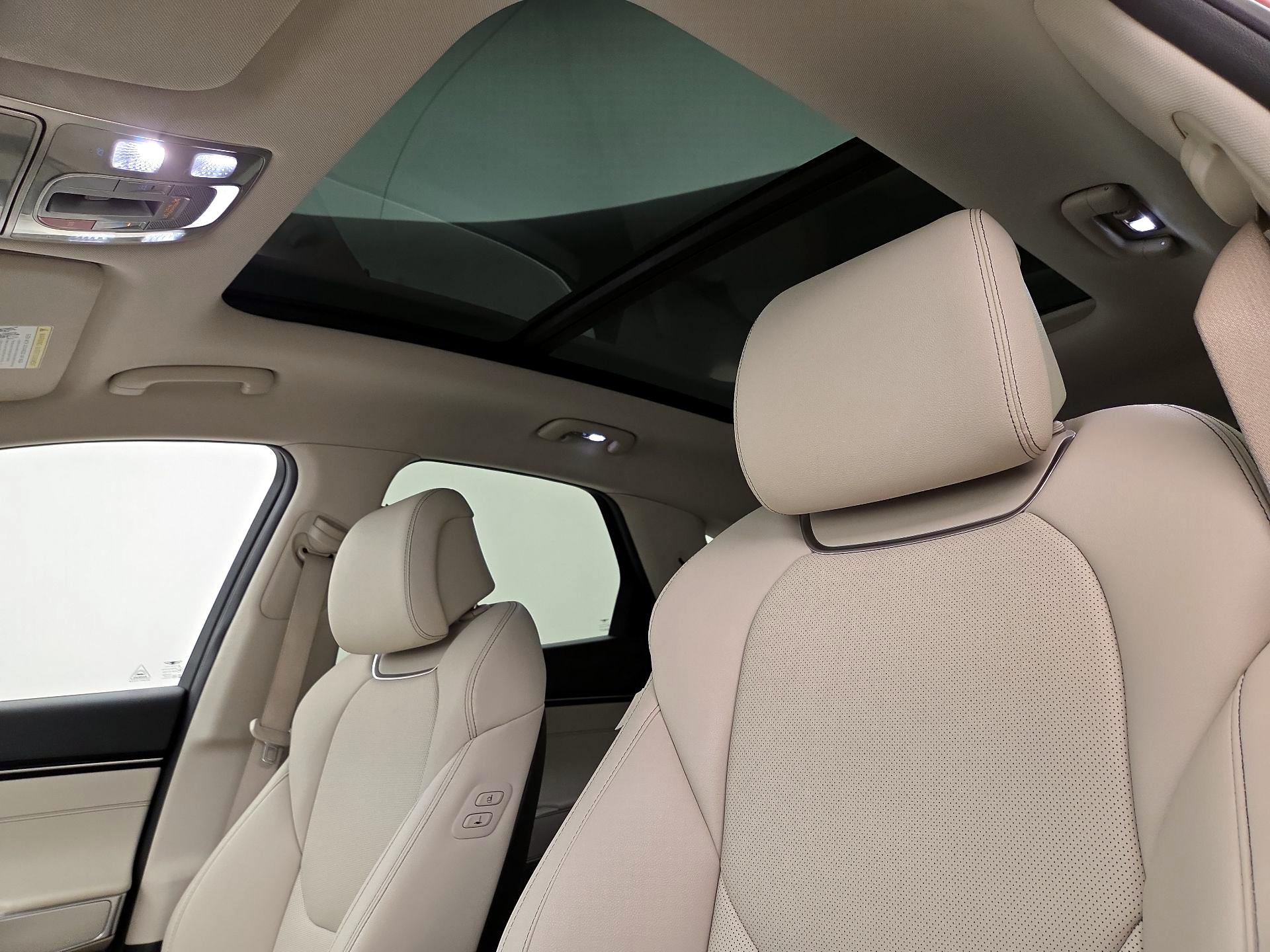 Thumbnail: 2023 Genesis GV70 - 20