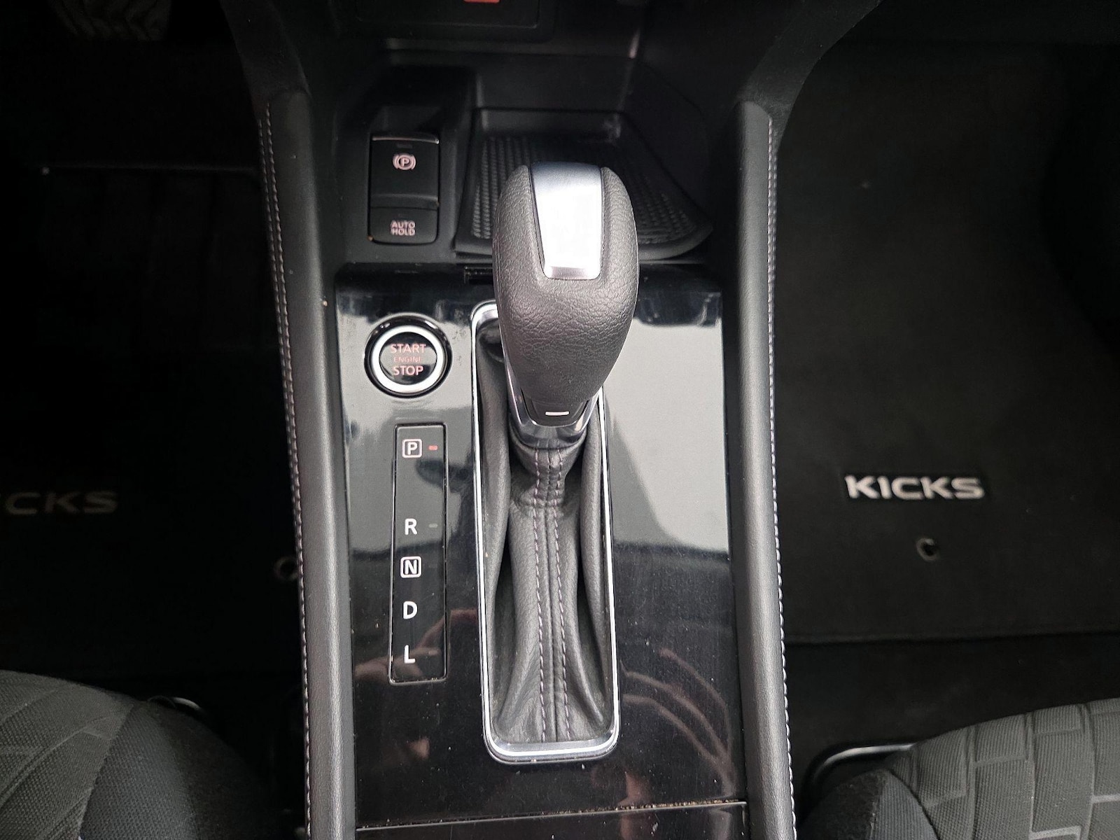 2022 Nissan Kicks SV - Photo 17