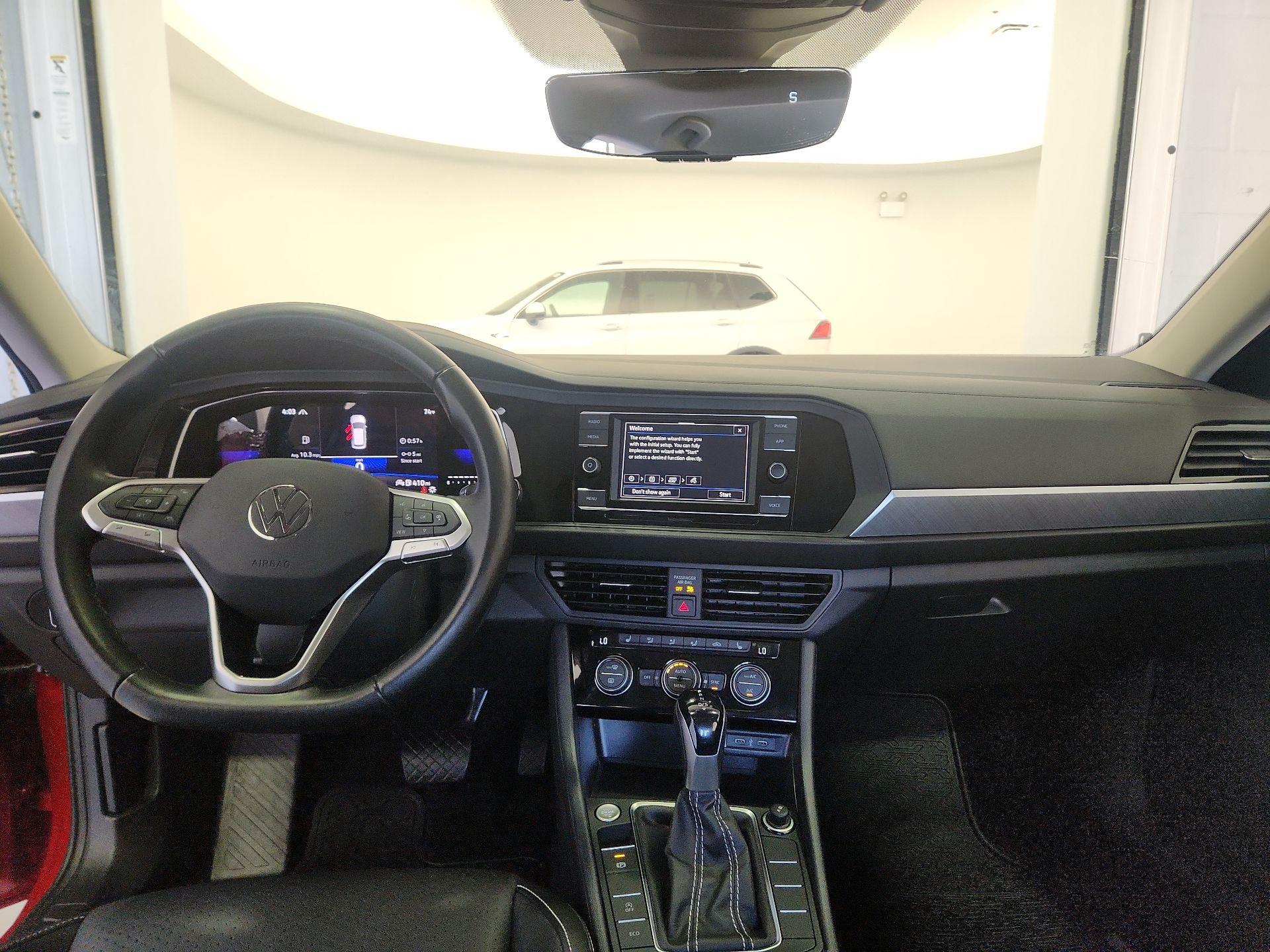 Thumbnail: 2023 Volkswagen Jetta - 9