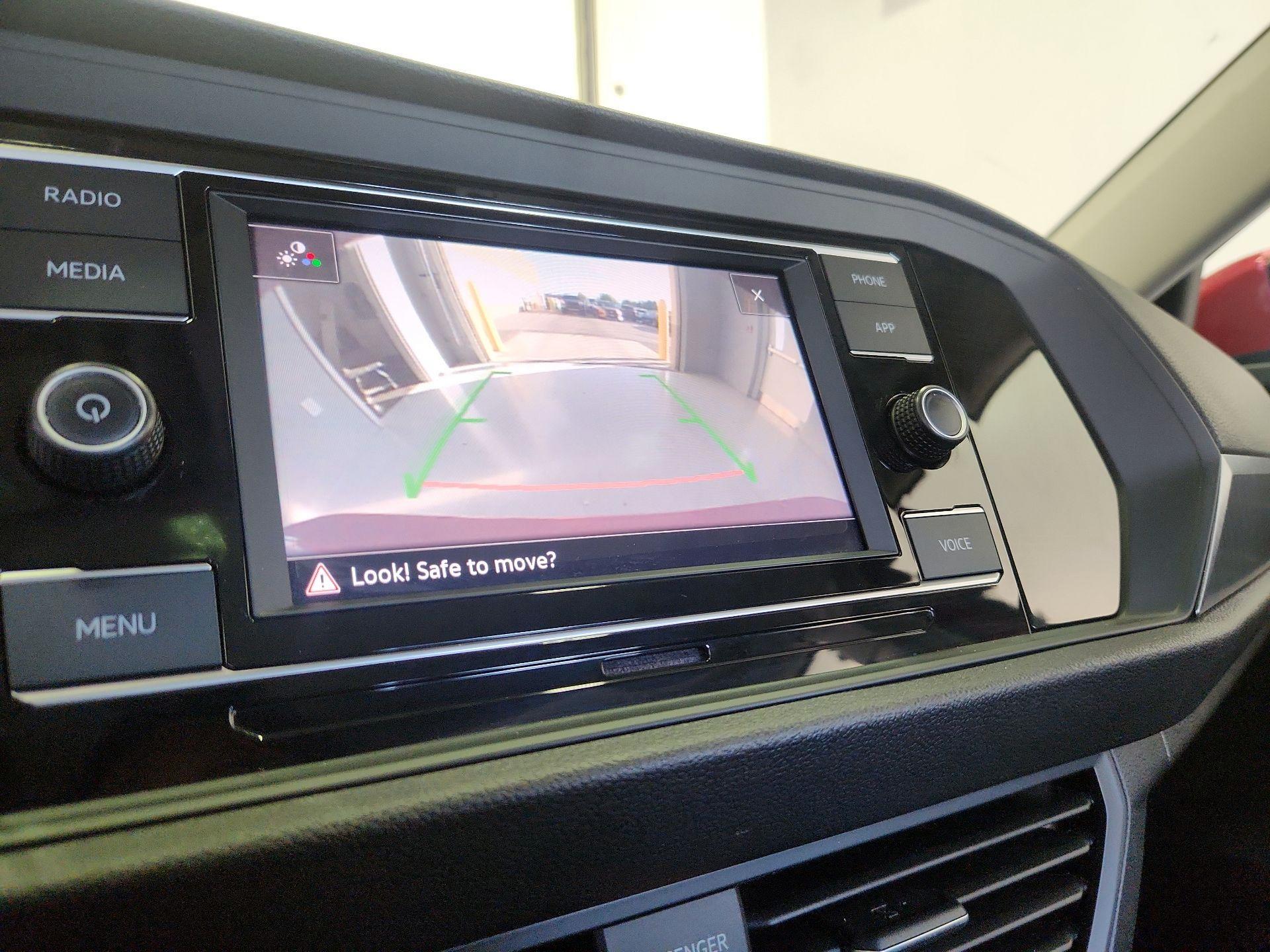 Thumbnail: 2023 Volkswagen Jetta - 14