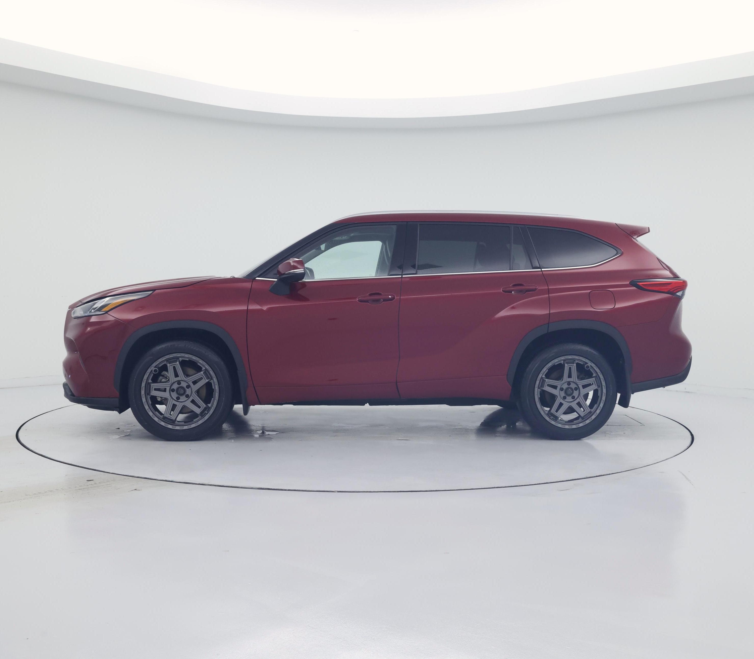 Thumbnail: 2022 Toyota Highlander - 3