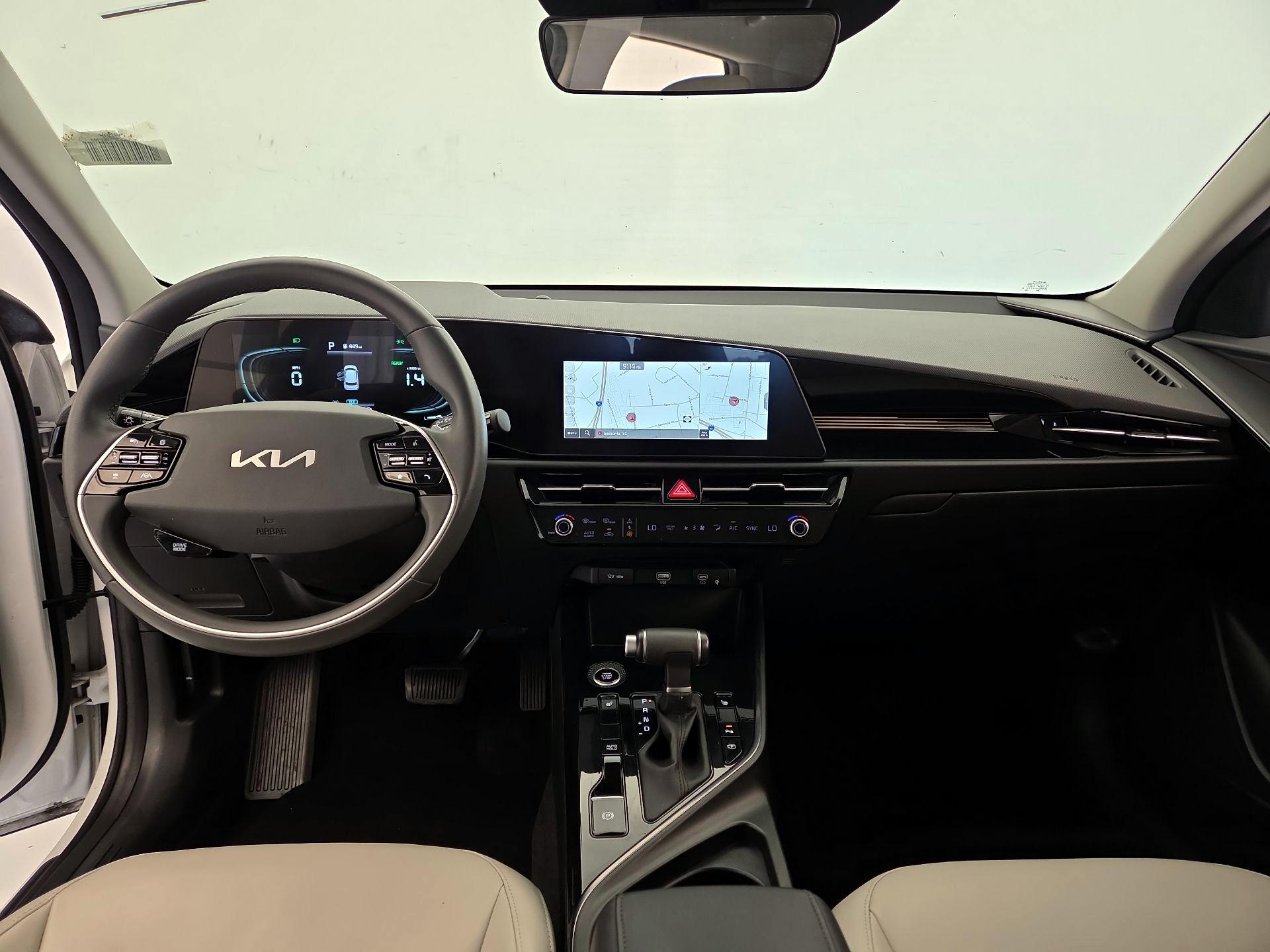 Thumbnail: 2023 Kia Niro - 9