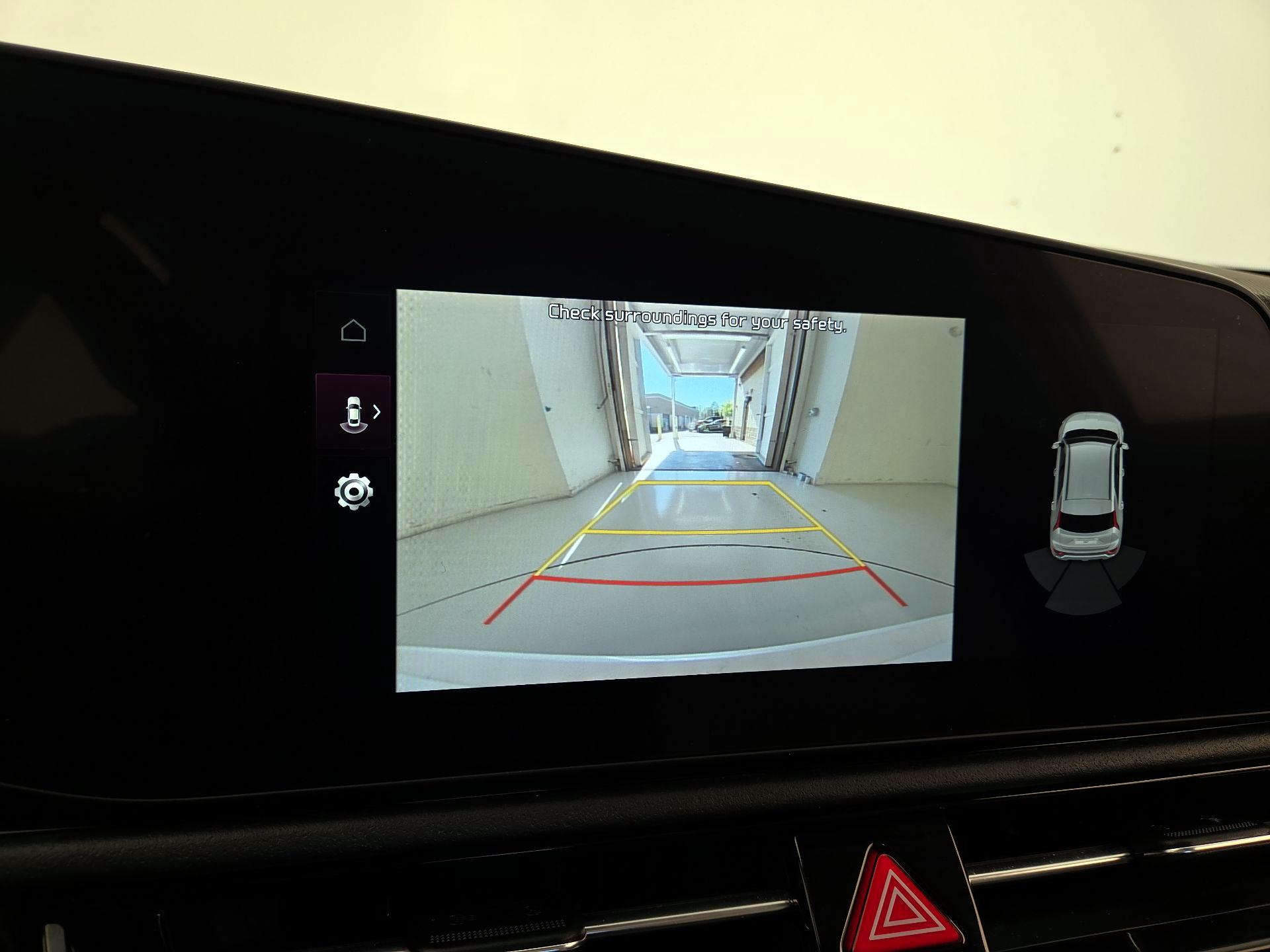 Thumbnail: 2023 Kia Niro - 15