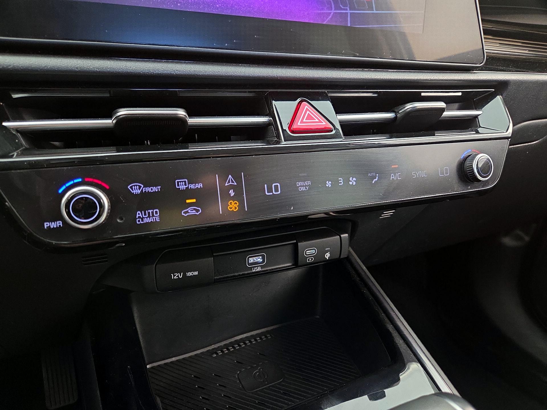 Thumbnail: 2023 Kia Niro - 17