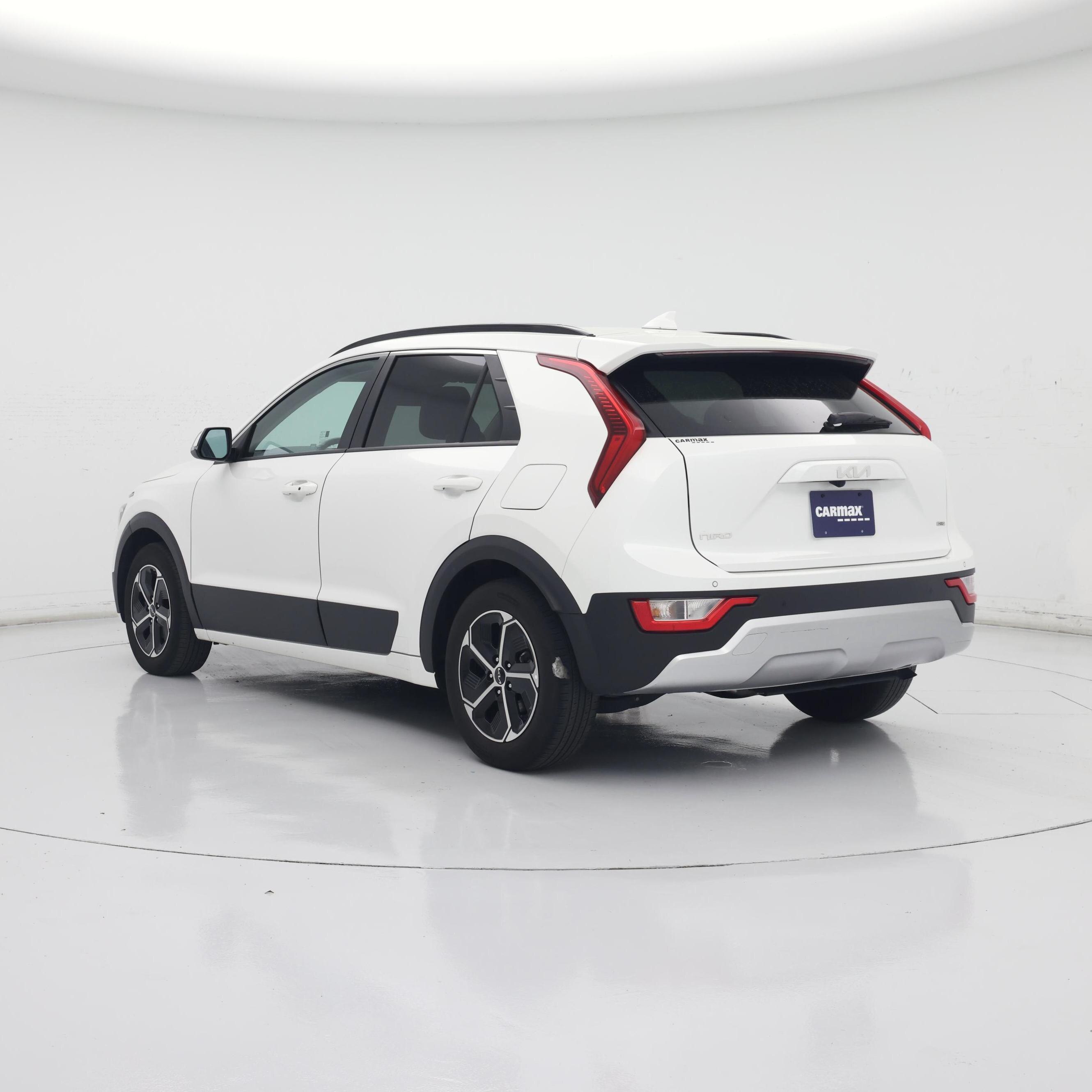 Thumbnail: 2023 Kia Niro - 2